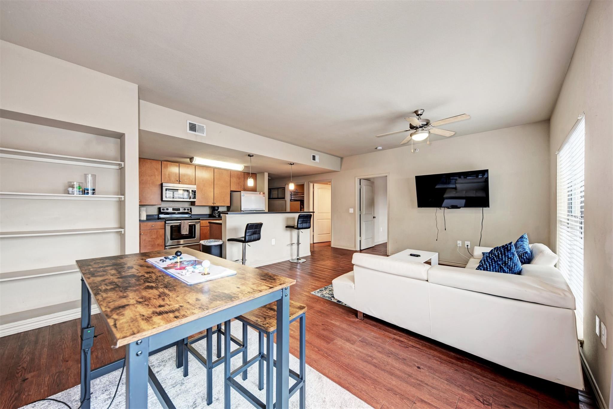 5117 Lamar BLVD #304, Austin, TX 78751 photo 3