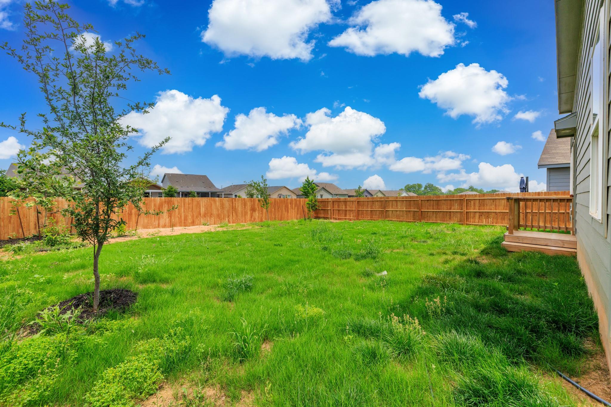 116 Bens BLF, Fredericksburg, TX 78624 photo 2