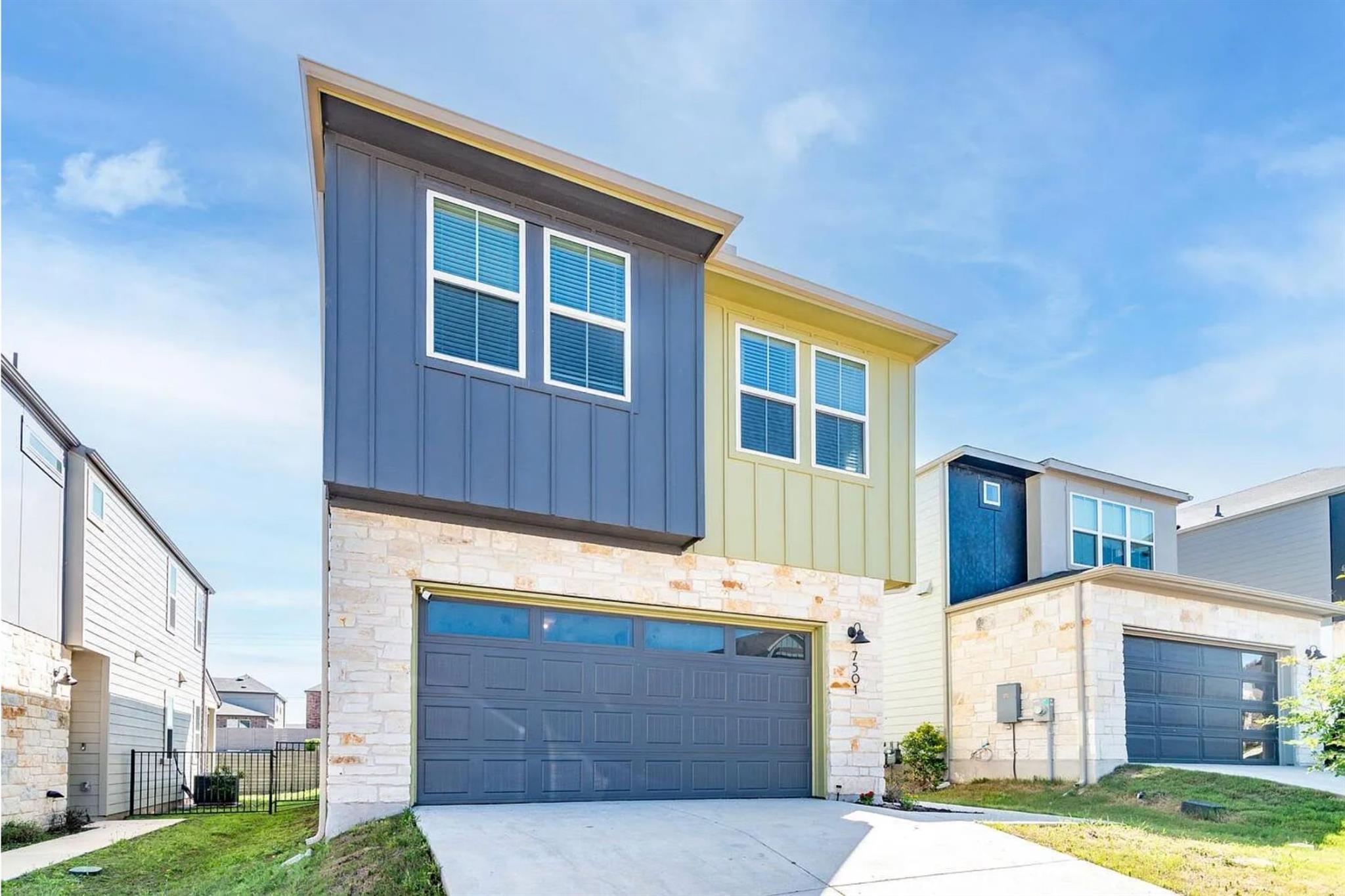7501 Travertine Spring DR, Austin, TX 78744 photo 2