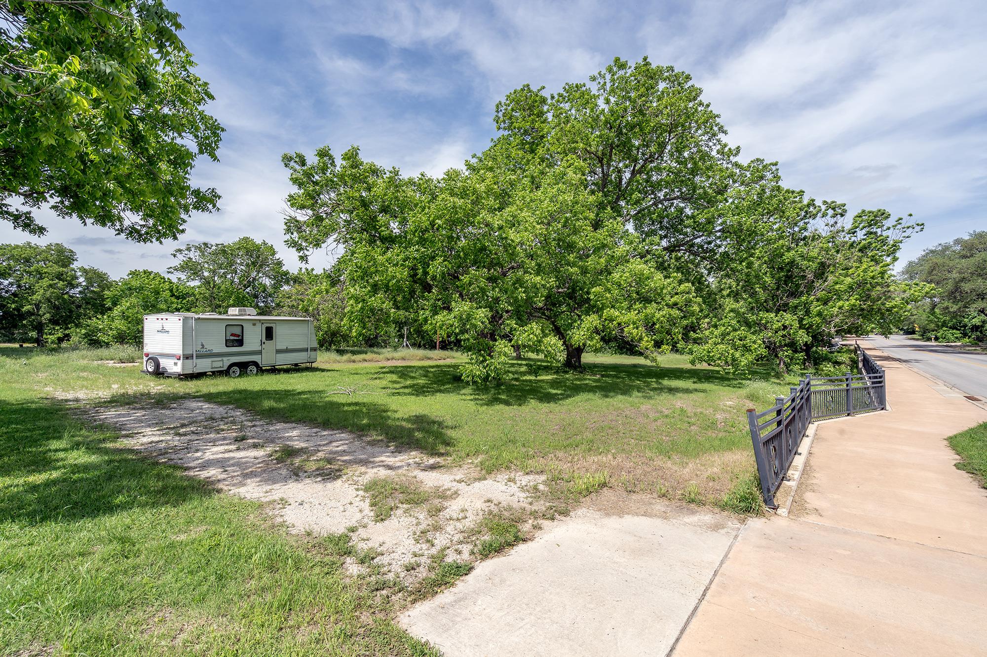 700 Main ST, Liberty Hill, TX 78642 photo 2