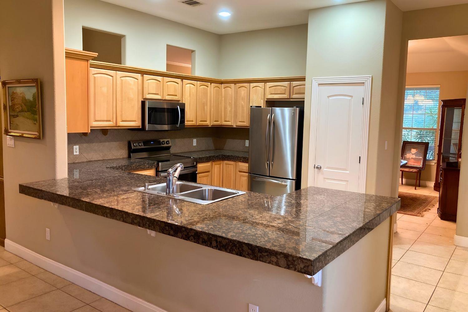 117 Keswick DR, Spicewood, TX 78669 photo 5