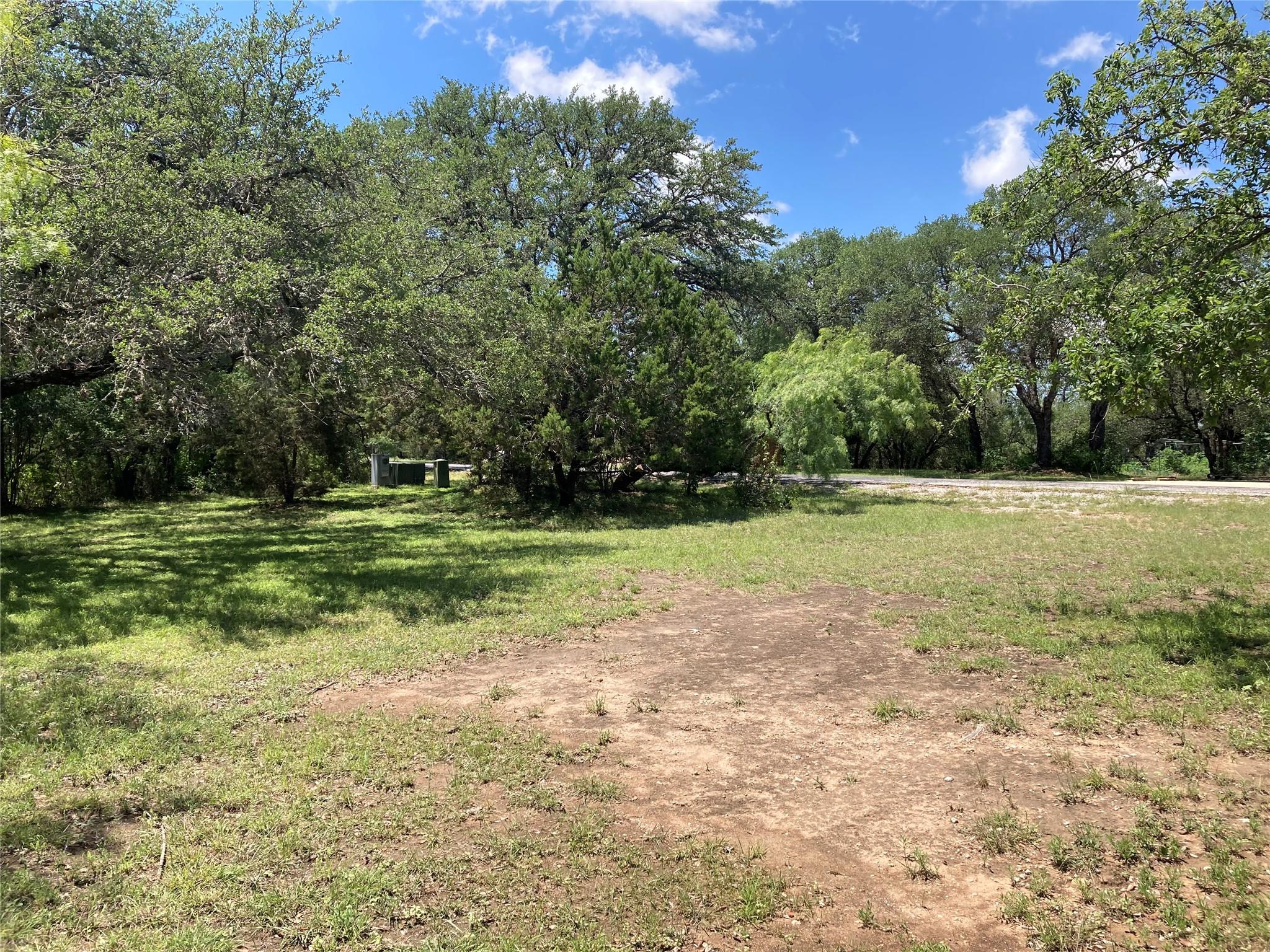 115 Keswick DR, Spicewood, TX 78669 photo 3