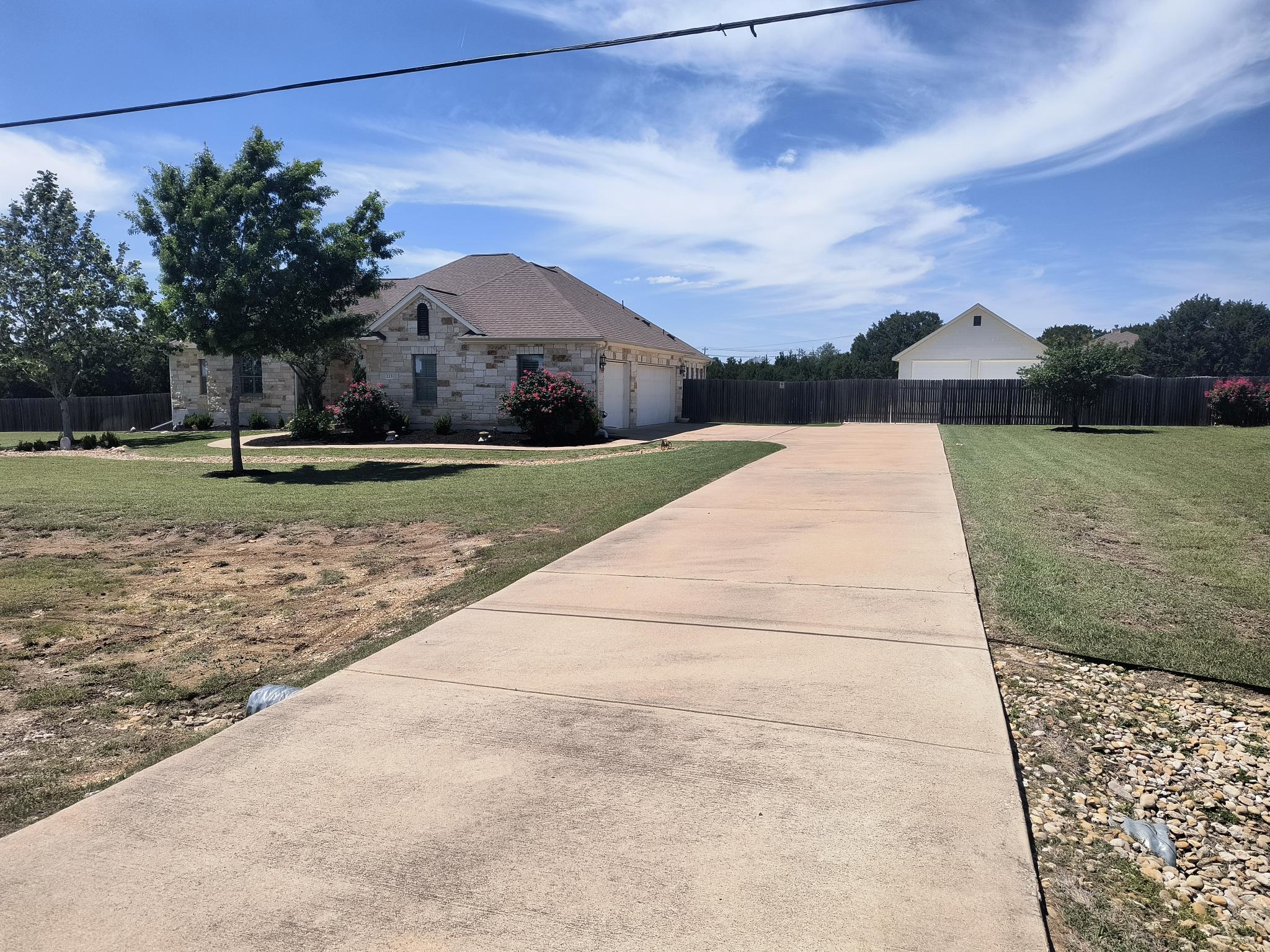 213 Dawn DR, Liberty Hill, TX 78642 photo 2