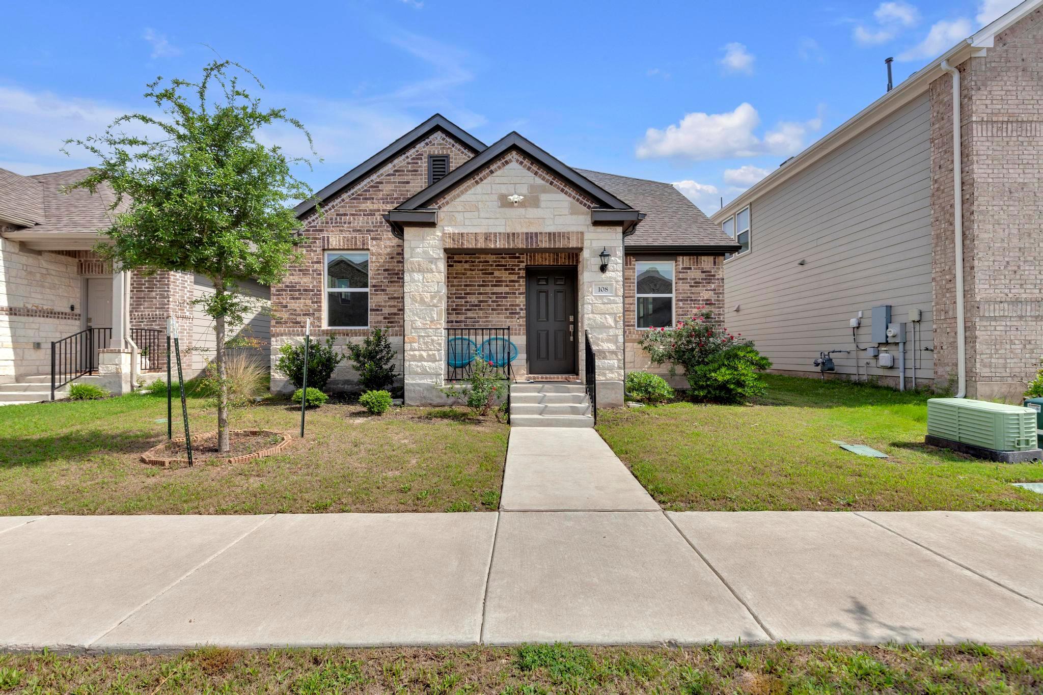 108 Watkinville RD, Hutto, TX 78634 photo 2