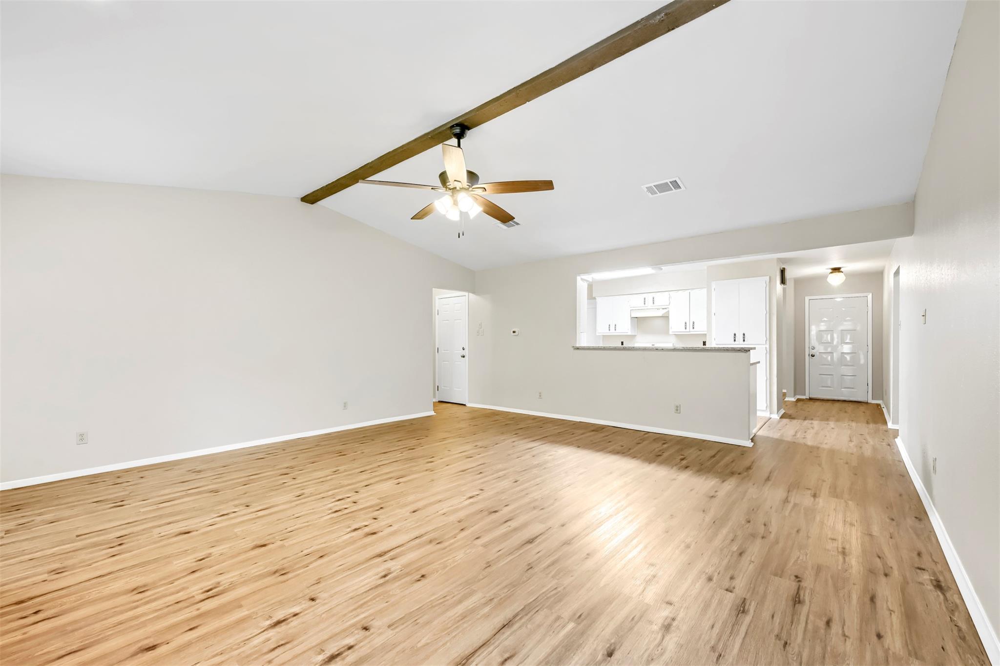 8601 Danville DR, Austin, TX 78753 photo 4