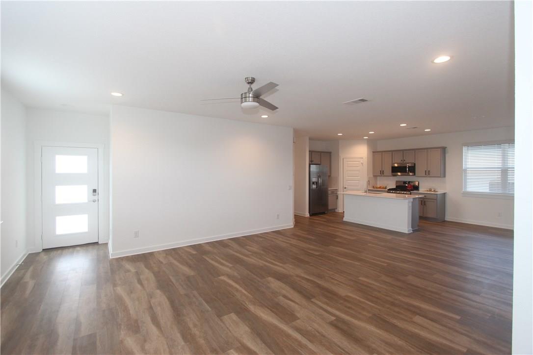 100 Centuryplant RD, Leander, TX 78641 photo 5