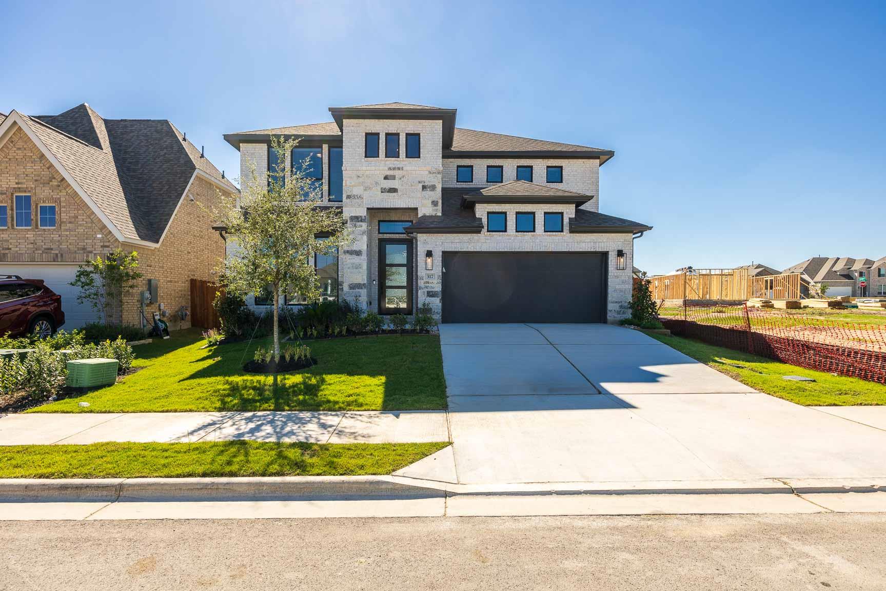 317 Gary Wayne DR, Liberty Hill, TX 78642 photo 2