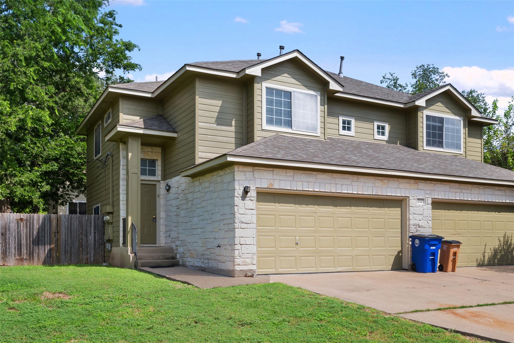 1720 Constantino CIR #A, Austin, TX 78745 photo 2