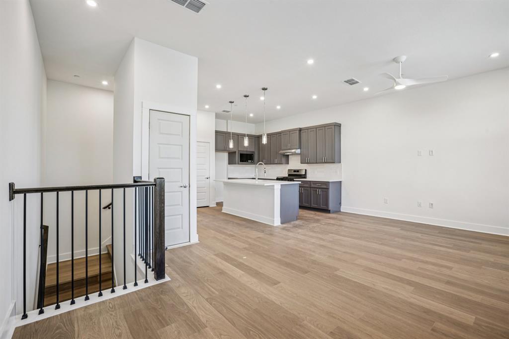 200 56th ST #8103, Austin, TX 78751 photo 3