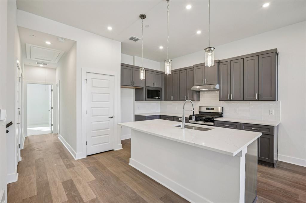 200 56th ST #8103, Austin, TX 78751 photo 5