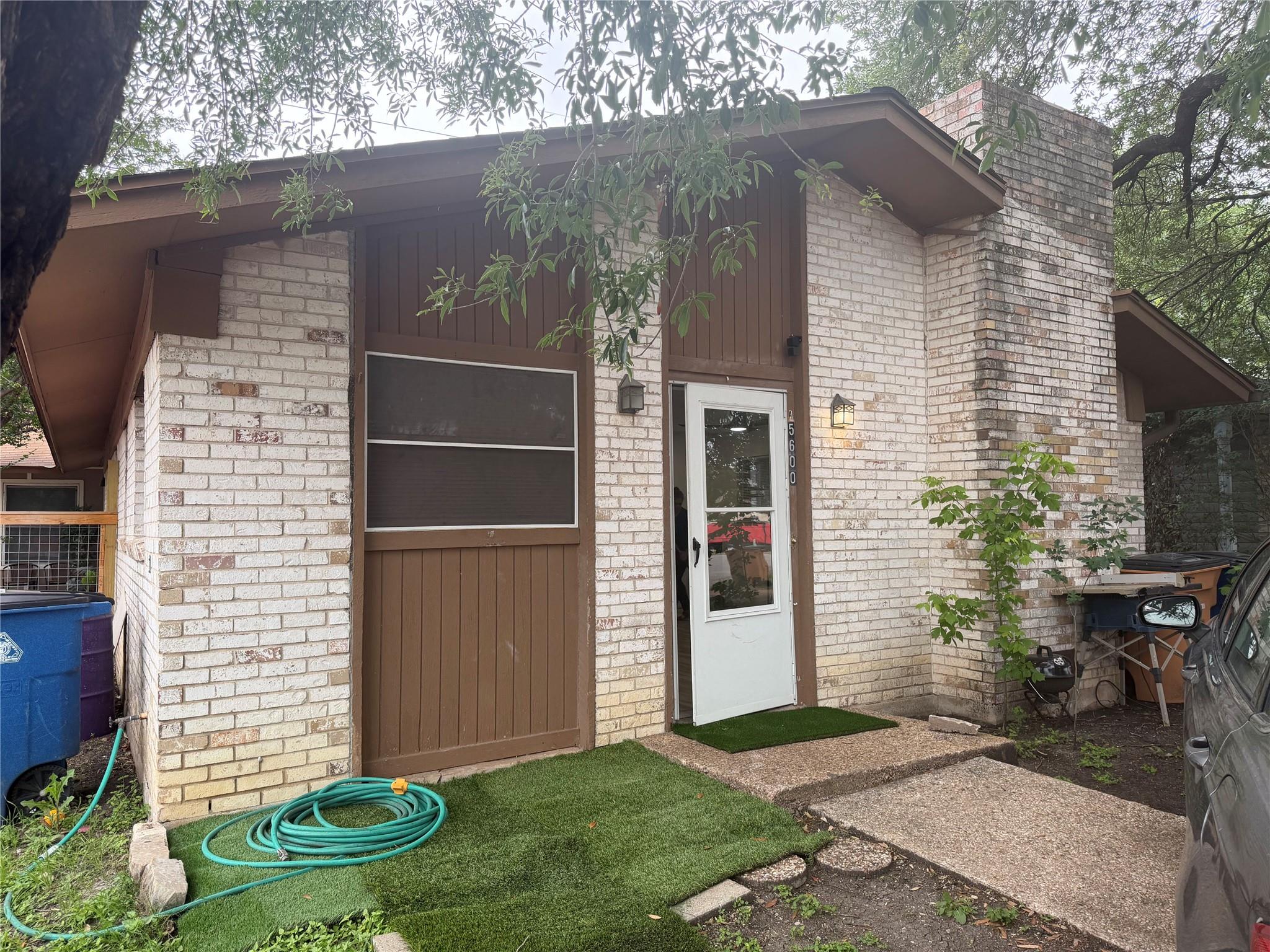 Peppertree Park Sec 01