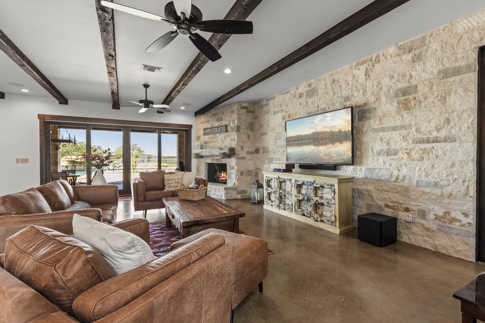 297 Kylie Rae CT, Round Mountain, TX 78663 photo 3