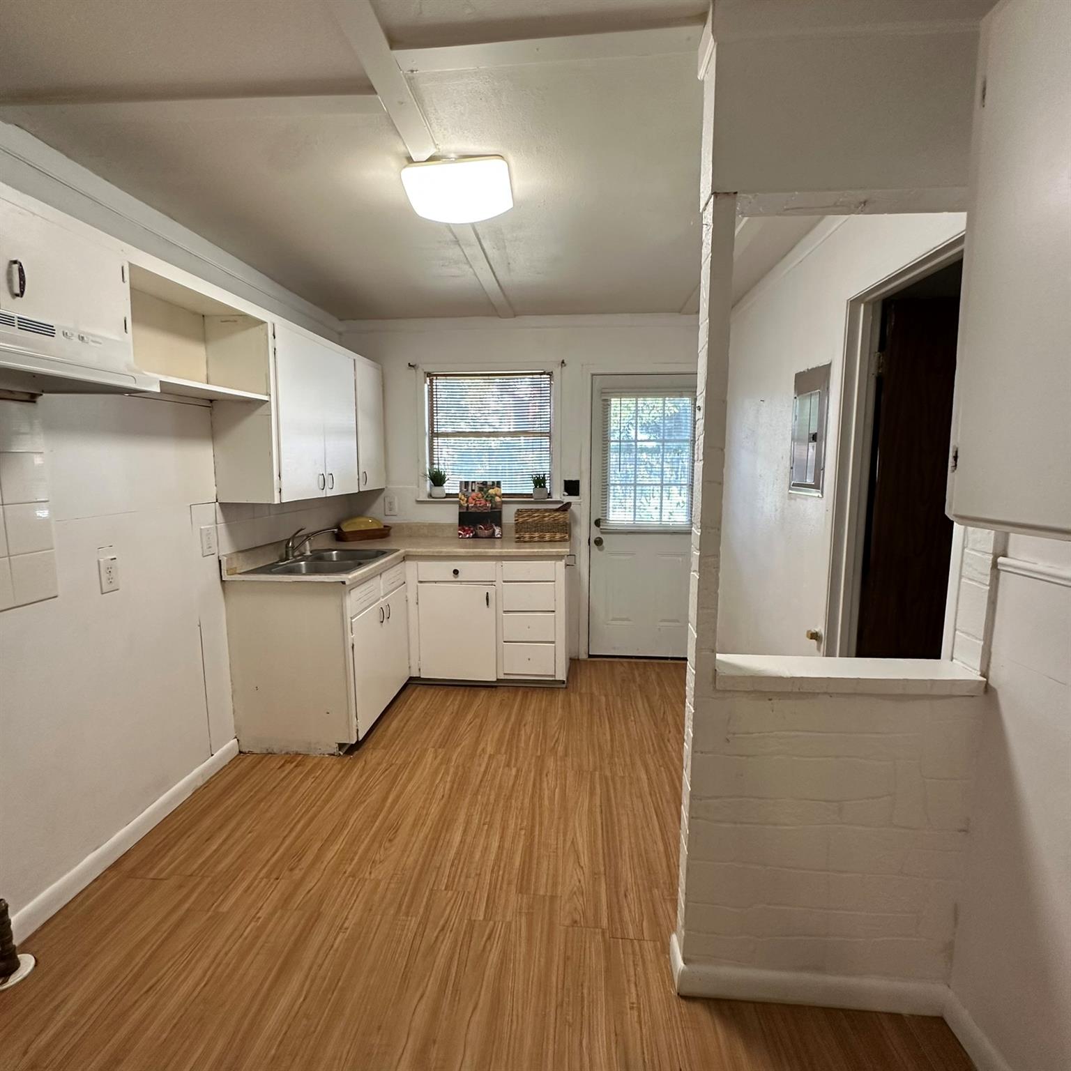 1912 Holly ST, Austin, TX 78702 photo 5