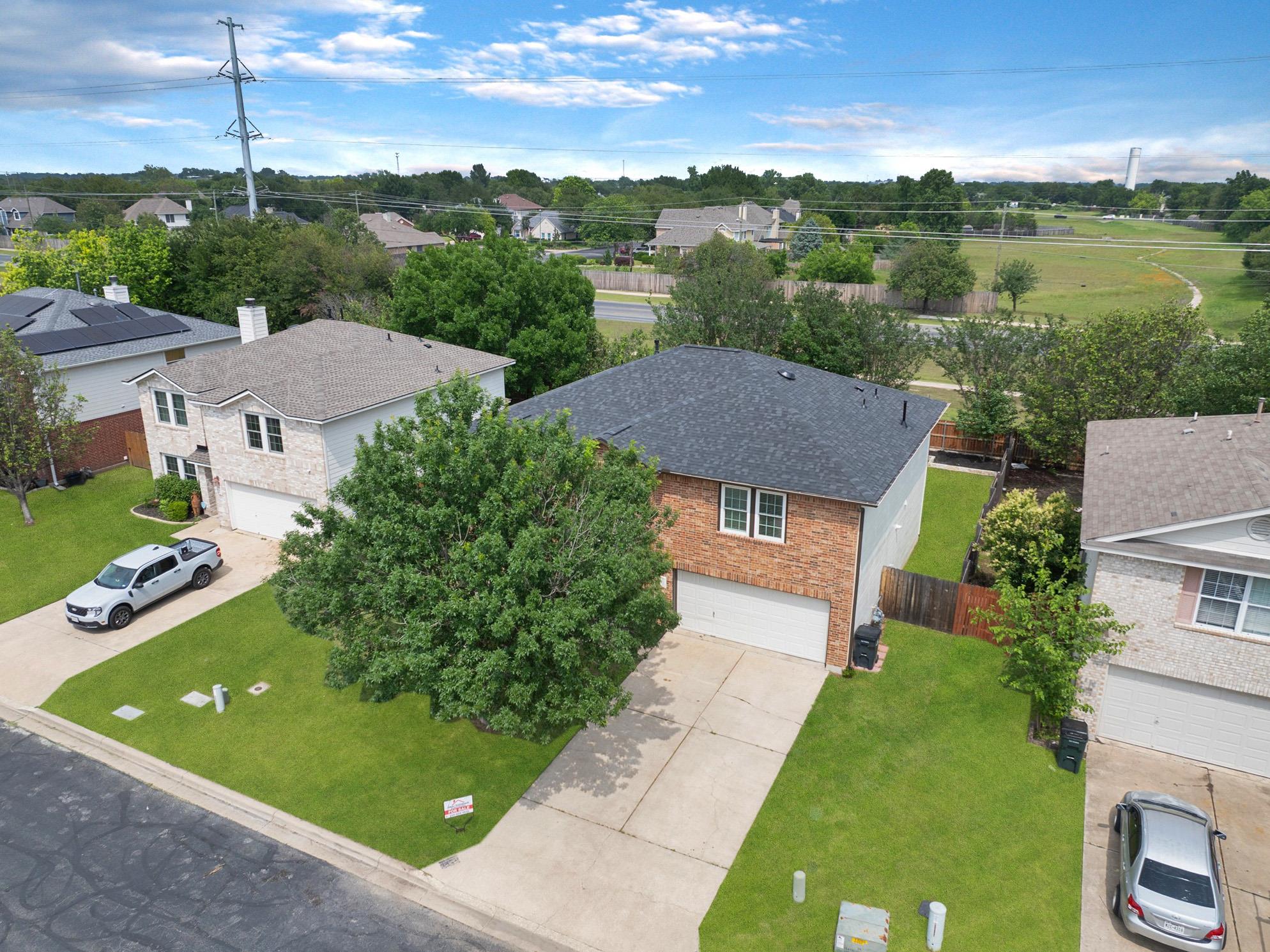 1421 Newbury ST, Georgetown, TX 78626 photo 2