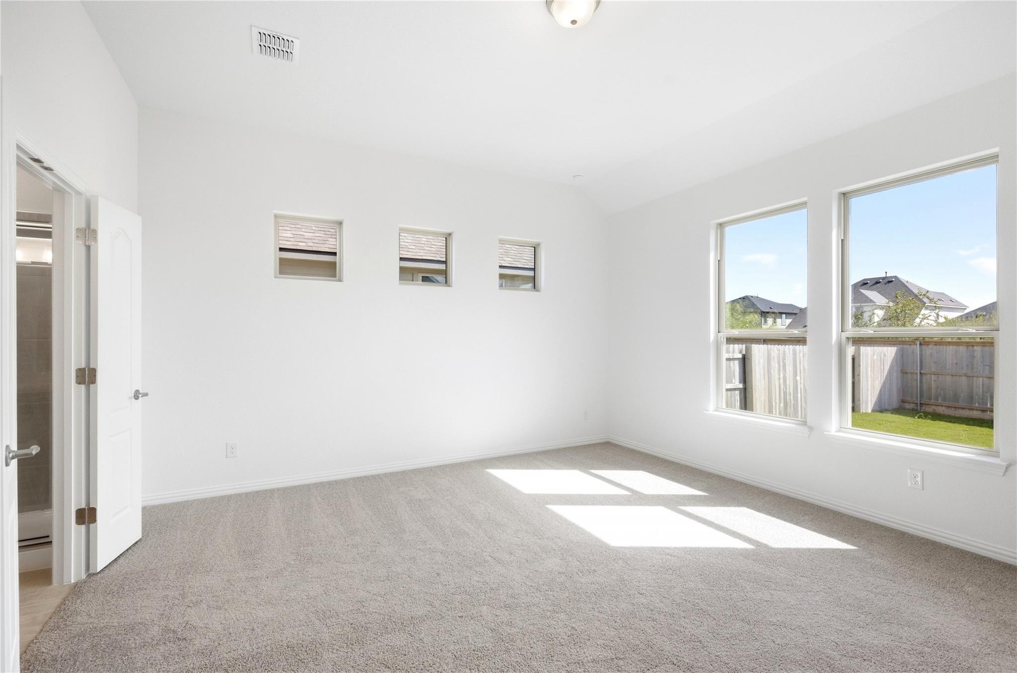 25617 Flora Bella LN, Elgin, TX 78621 photo 3
