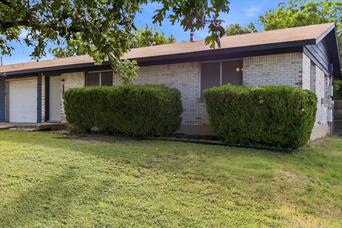 207 Noton ST, Pflugerville, TX 78660 photo 3