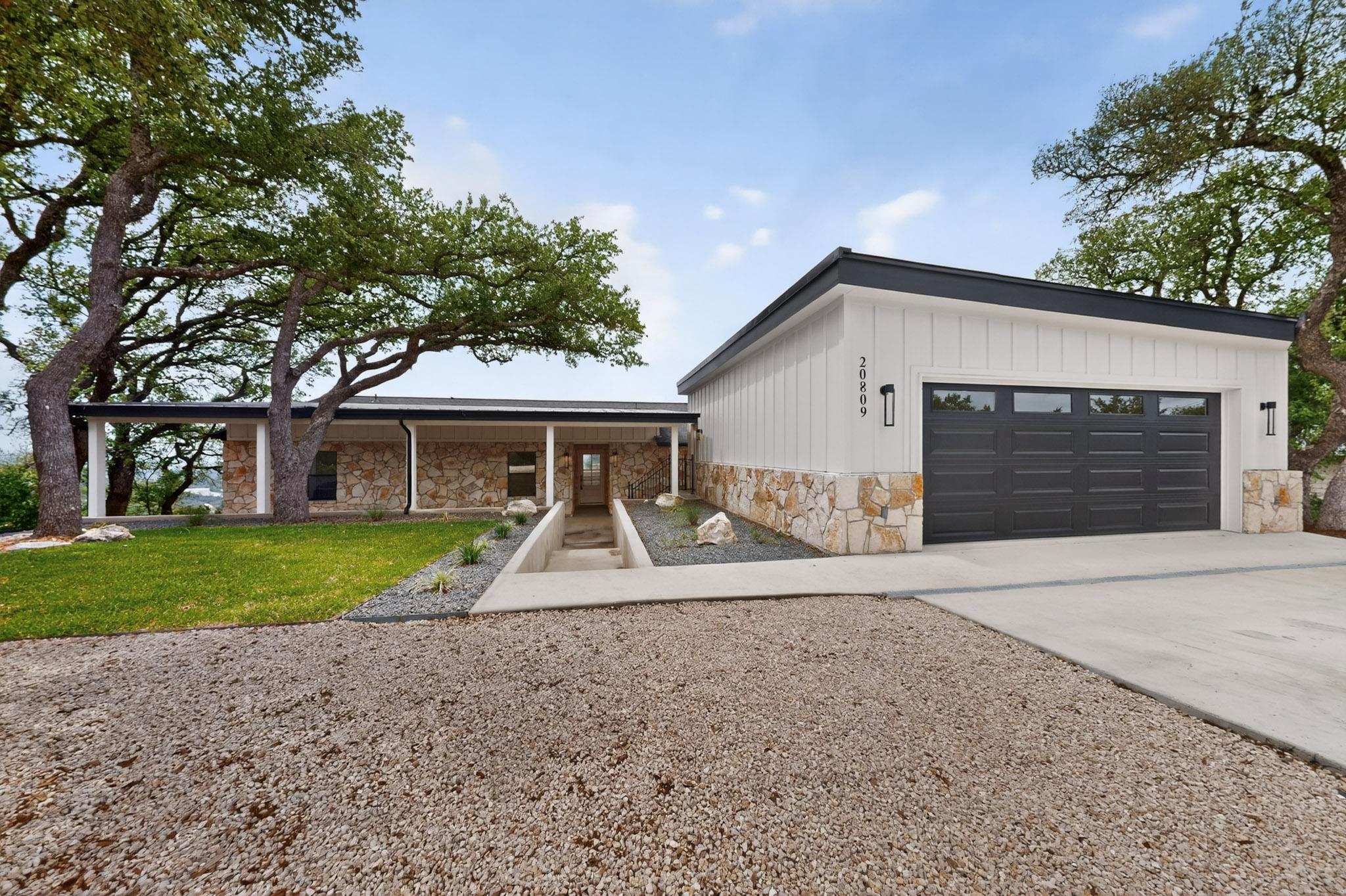 20809 Adobe TRL, Lago Vista, TX 78645 photo 2