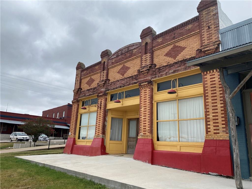 202 Commerce ST, Coupland, TX 78615 photo 4