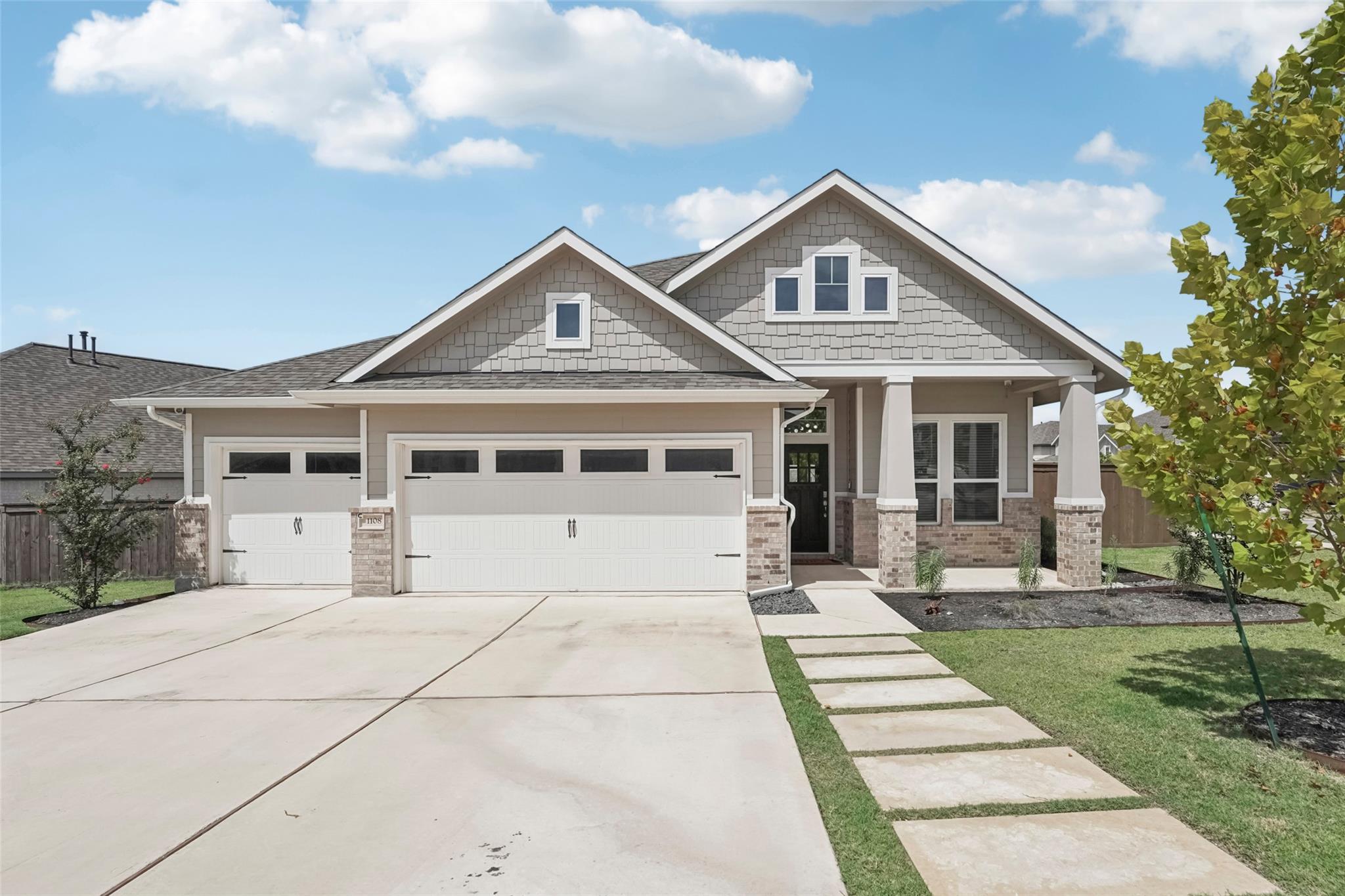 1108 Sweetspire ST, Leander, TX 78641 photo 2