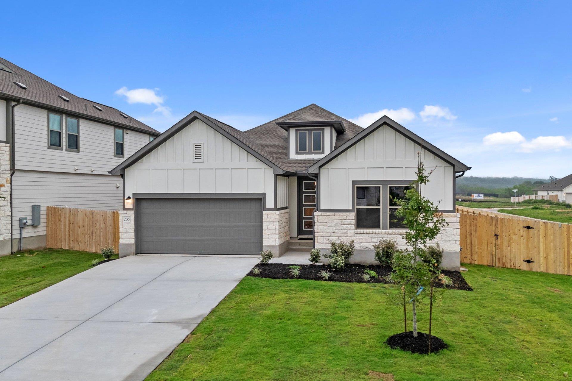 235 Red Tail Hawk LN, Cedar Creek, TX 78612 photo 4