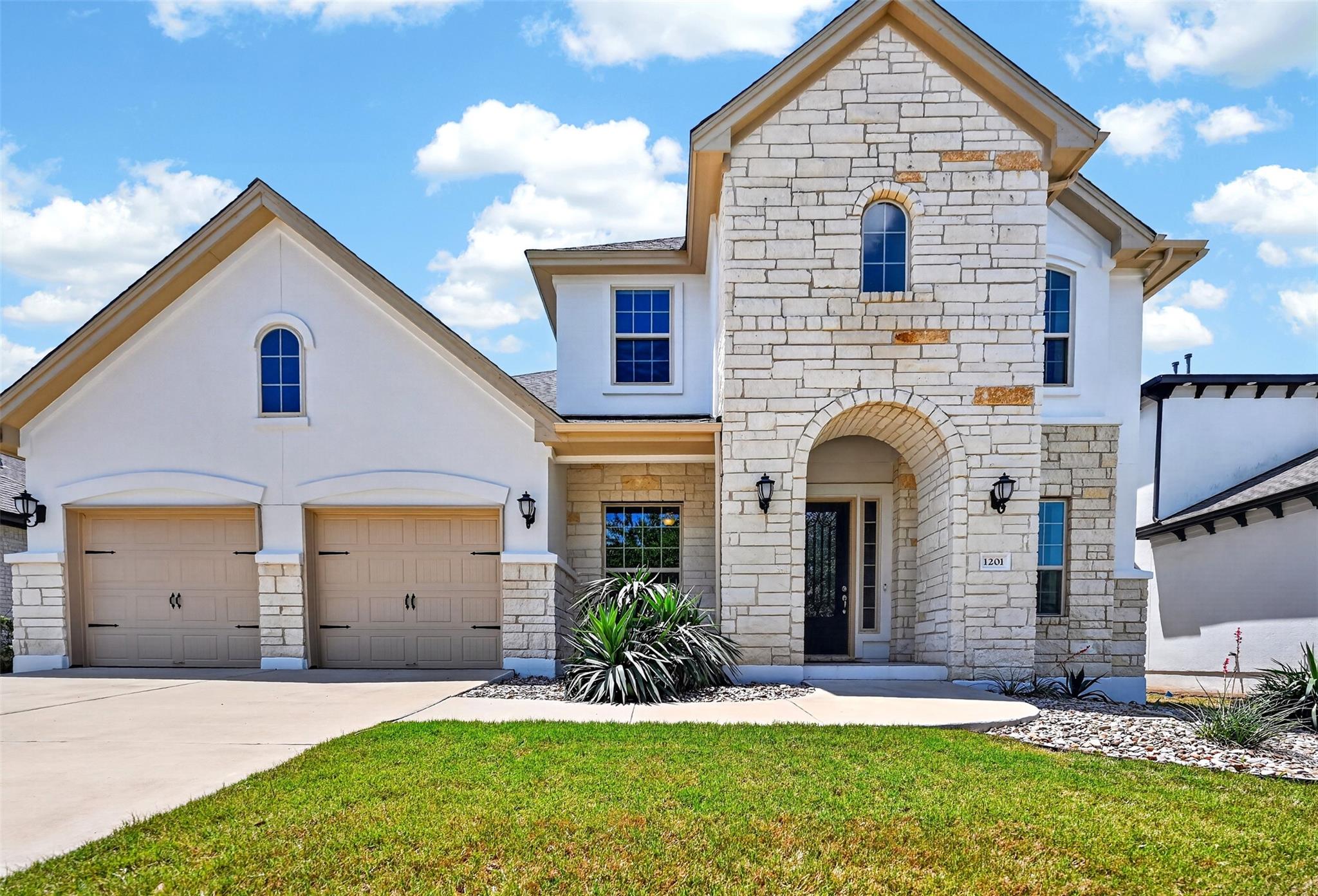 1201 Positano PASS, Leander, TX 78641 photo 2