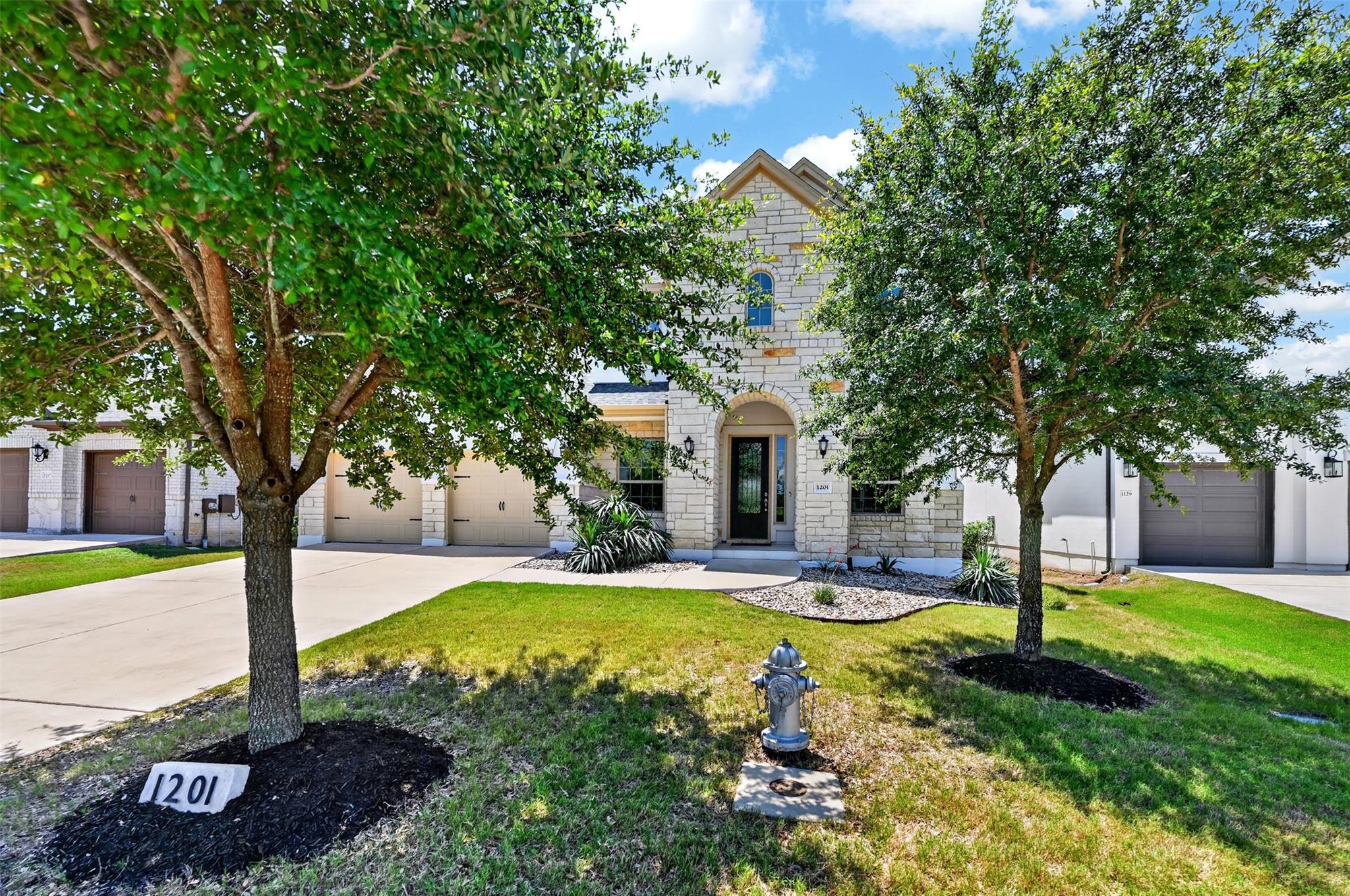 1201 Positano PASS, Leander, TX 78641 photo 3