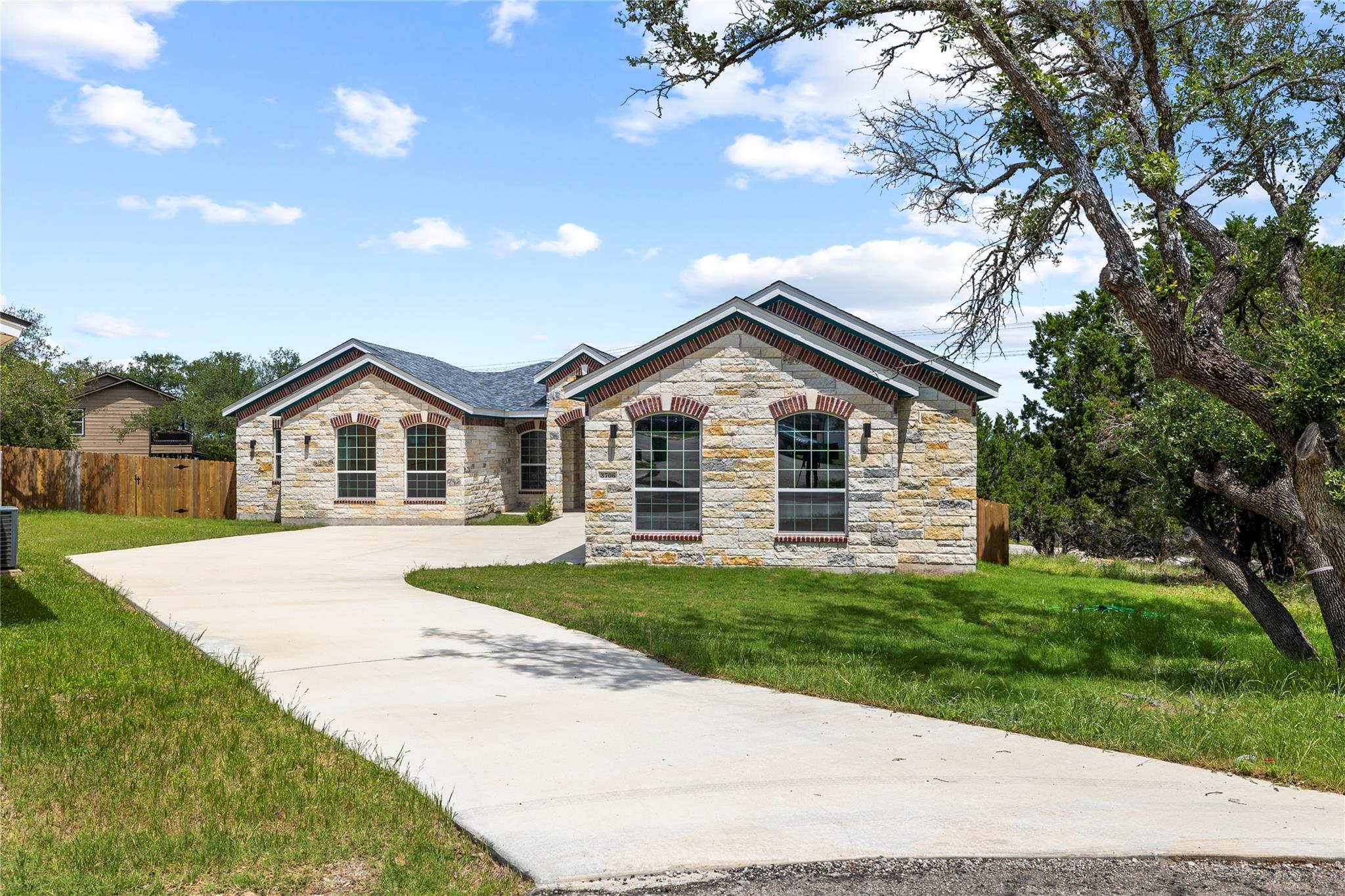 3706 Austin CV, Lago Vista, TX 78645 photo 2