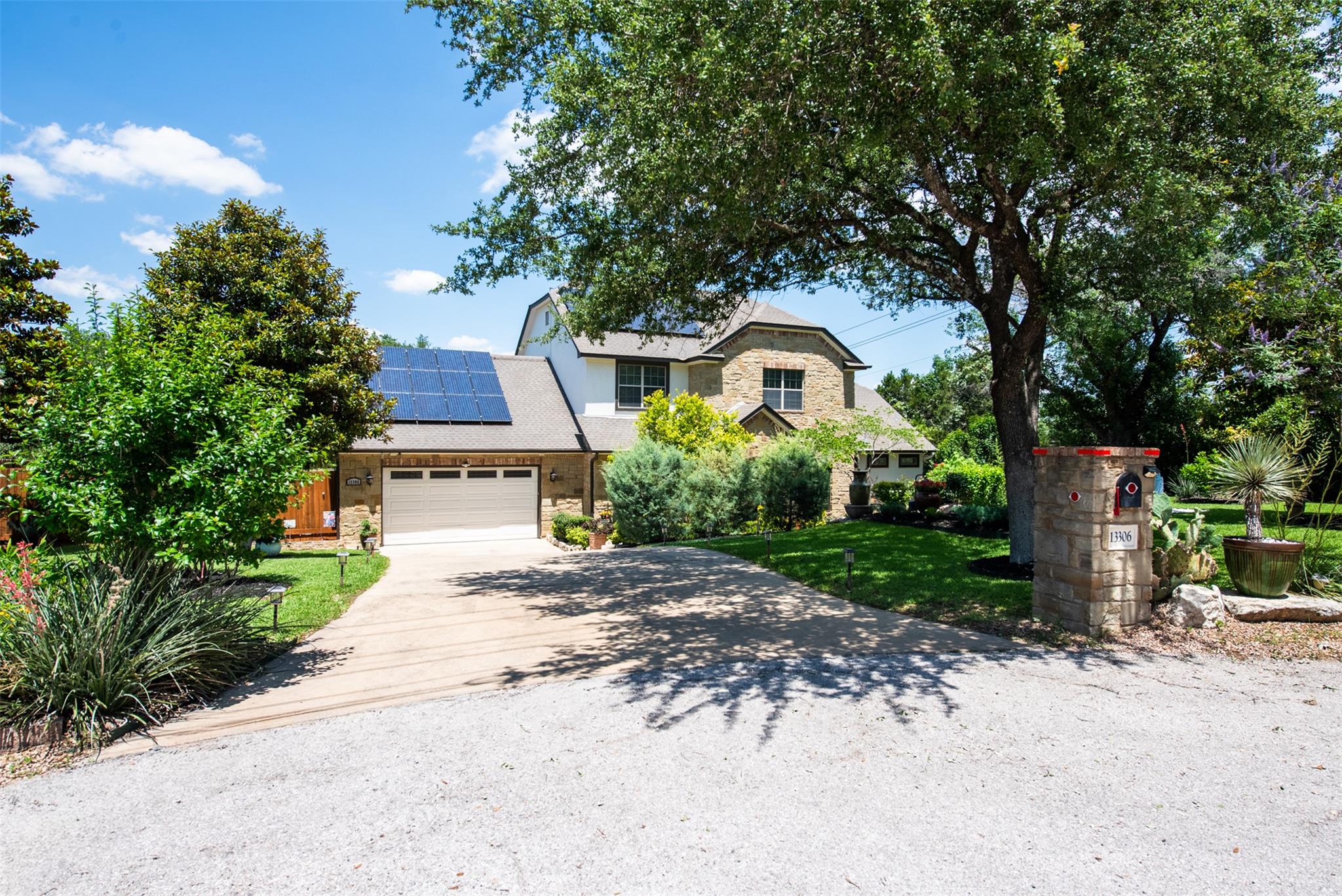 13306 Montview DR, Austin, TX 78732 photo 2