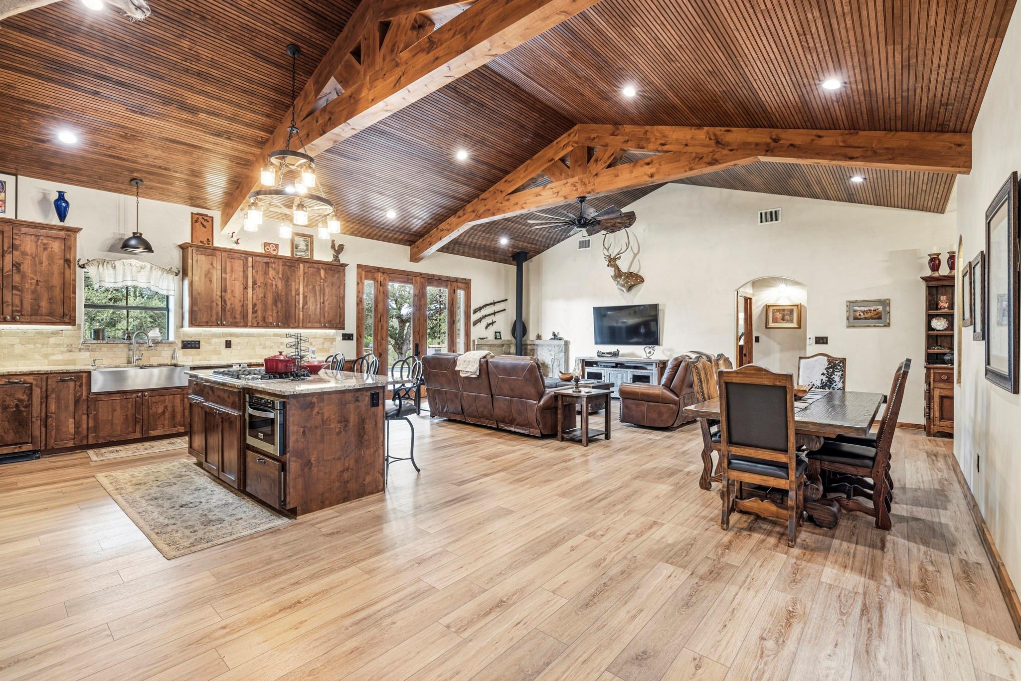 3724 Ranch Road 3347, Round Mountain, TX 78663 photo 5