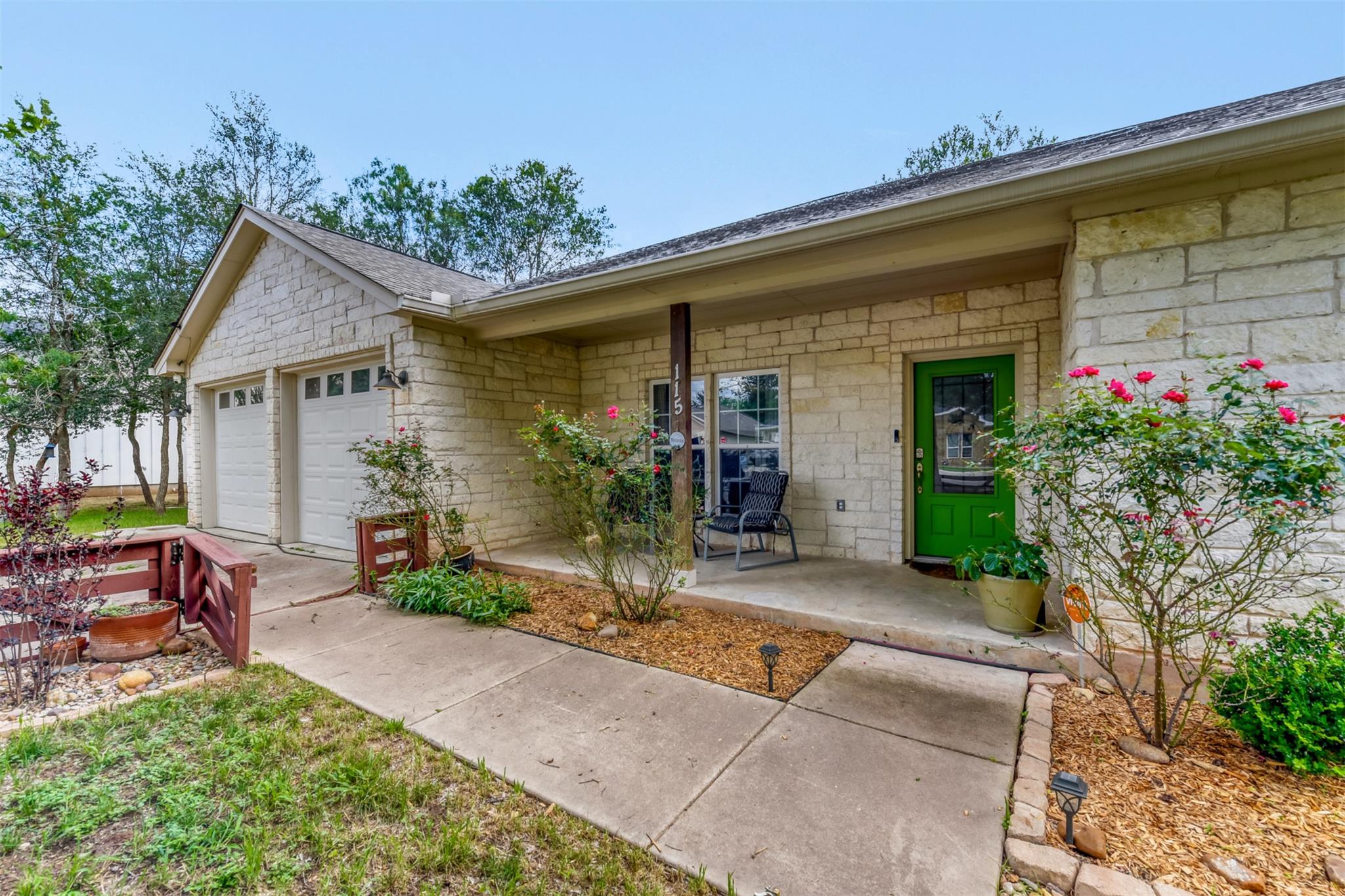 115 Mokulua LN, Bastrop, TX 78602 photo 4