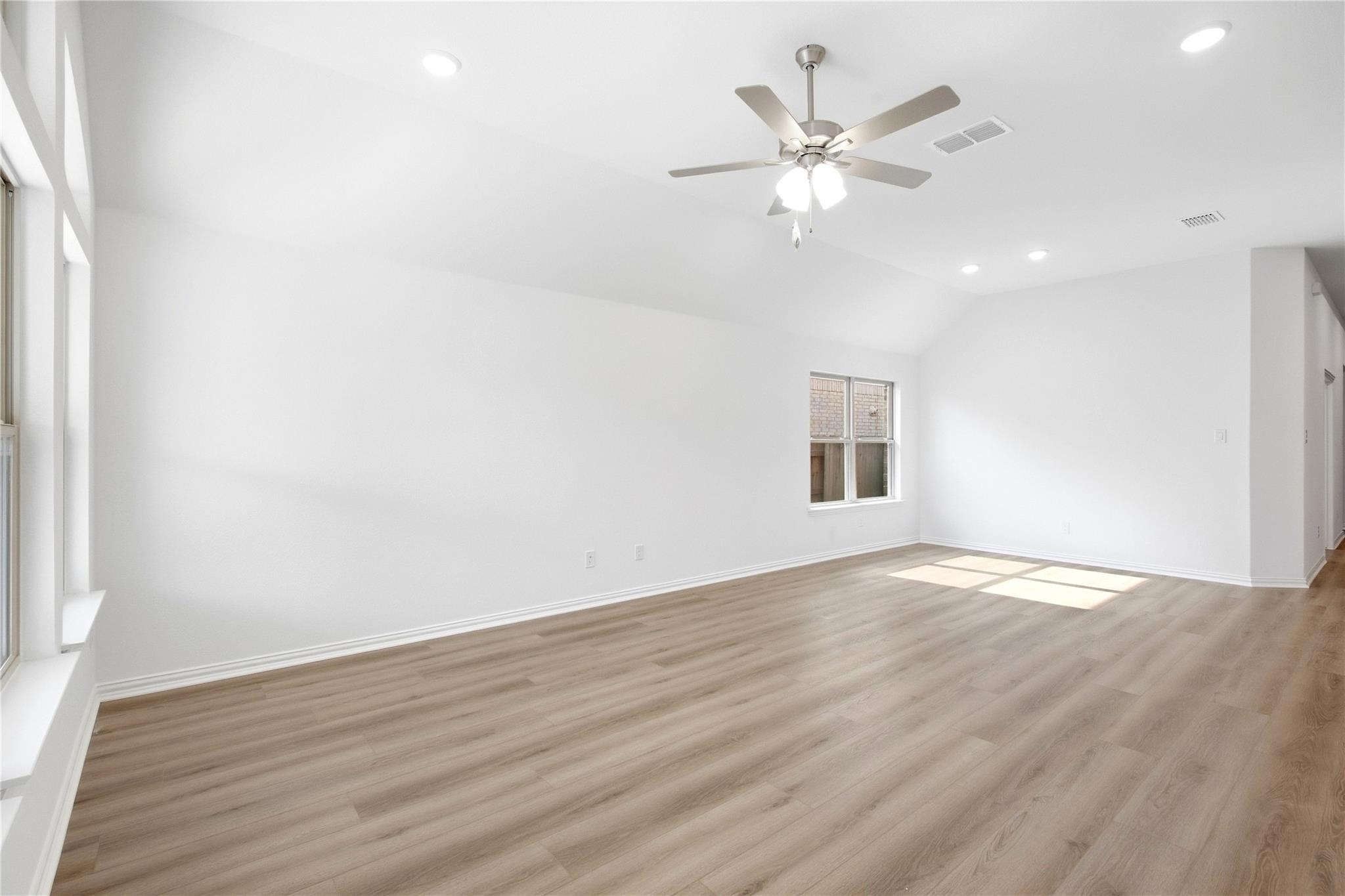 408 Rubber Tree WAY, Buda, TX 78610 photo 3