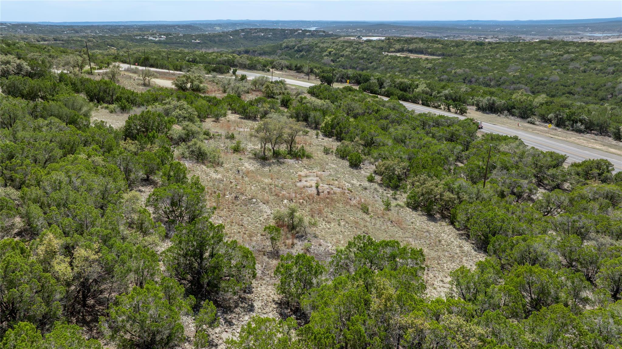 21504 Wildwood CV, Lago Vista, TX 78645 photo 4