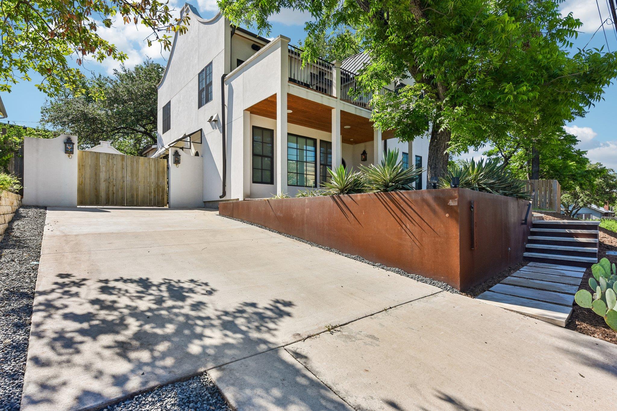 1915 Brackenridge ST, Austin, TX 78704 photo 2