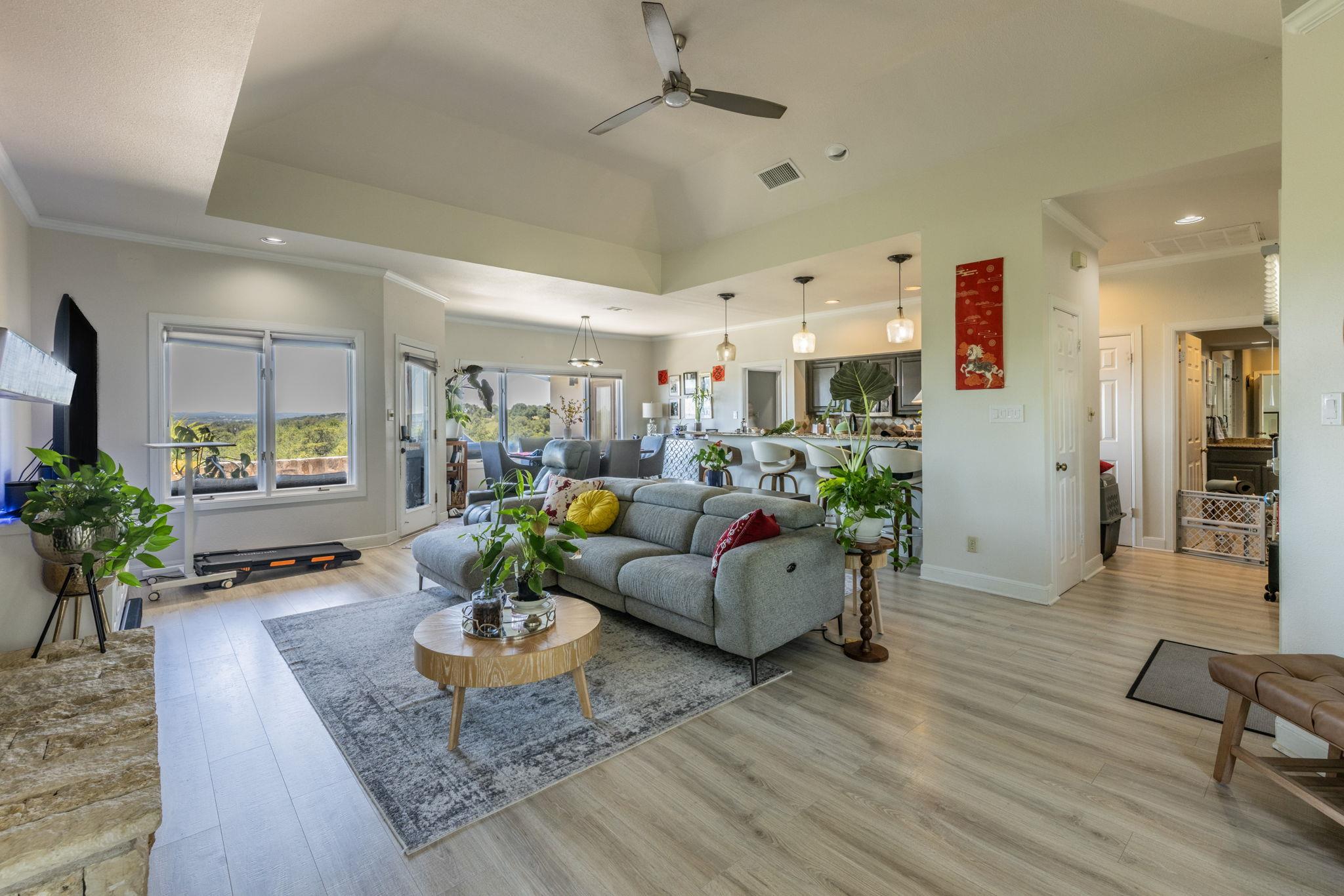 1703 Clubhouse Hill DR, Spicewood, TX 78669 photo 4