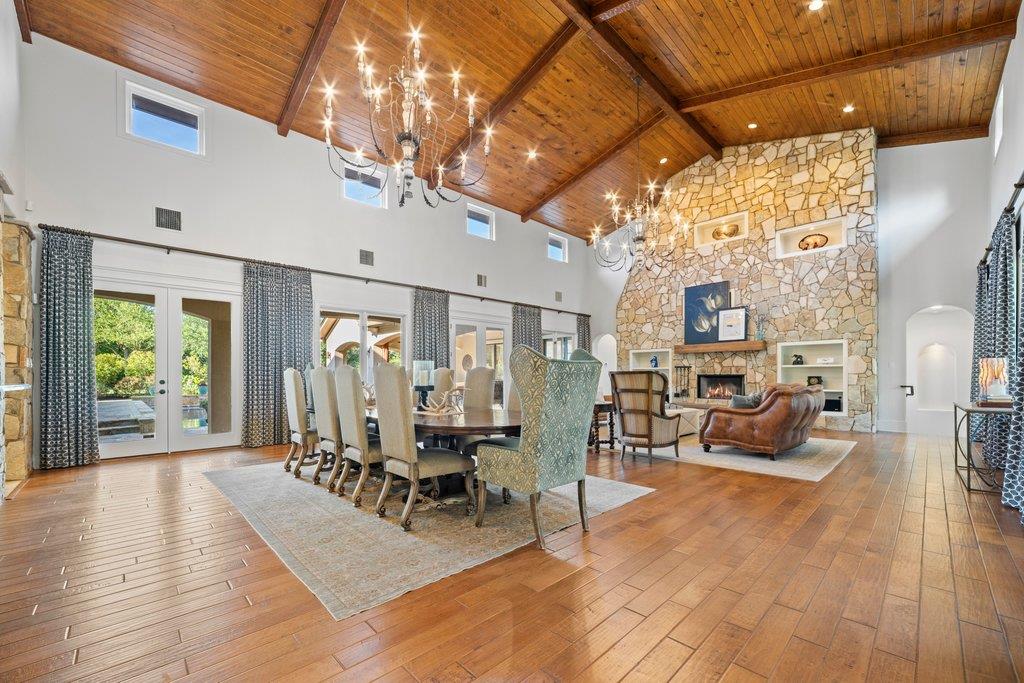 10500 Milky Way DR, Austin, TX 78730 photo 3