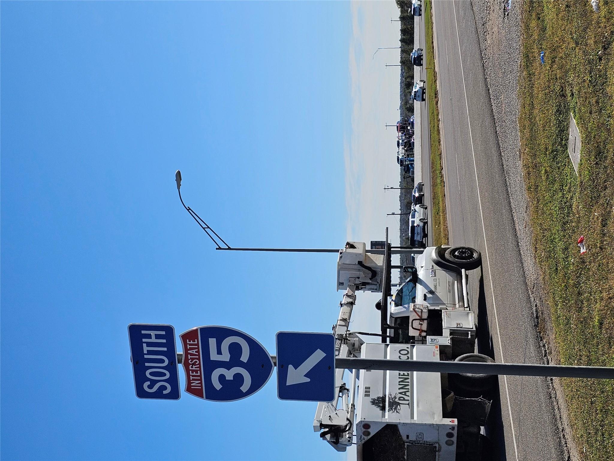 13615 Interstate 35 Highway, Jarrell, TX 76537 photo 4