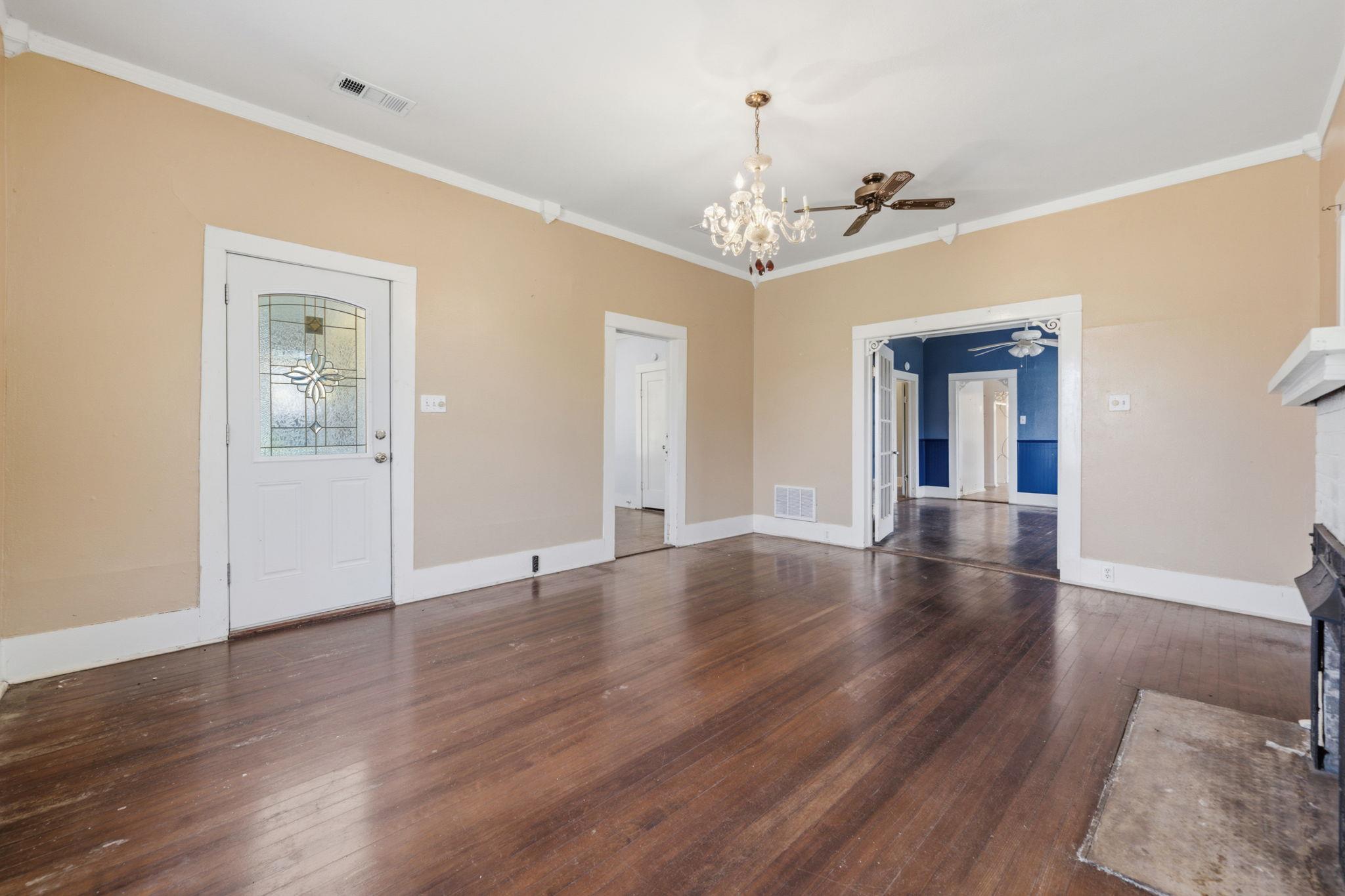 619 Bell Ave, Rockdale, TX 76567 photo 5