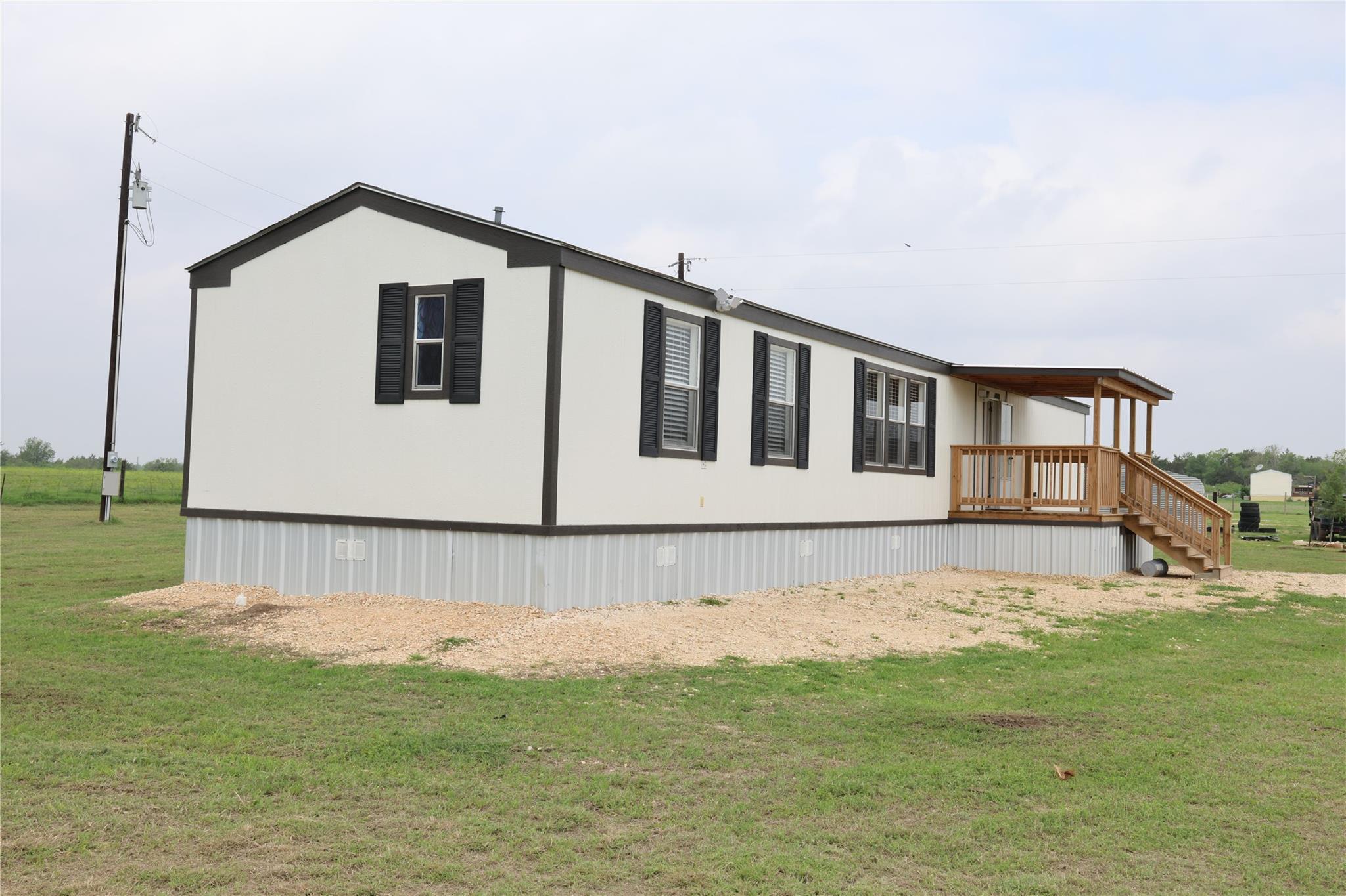 325 Lytton LN, Dale, TX 78616 photo 3