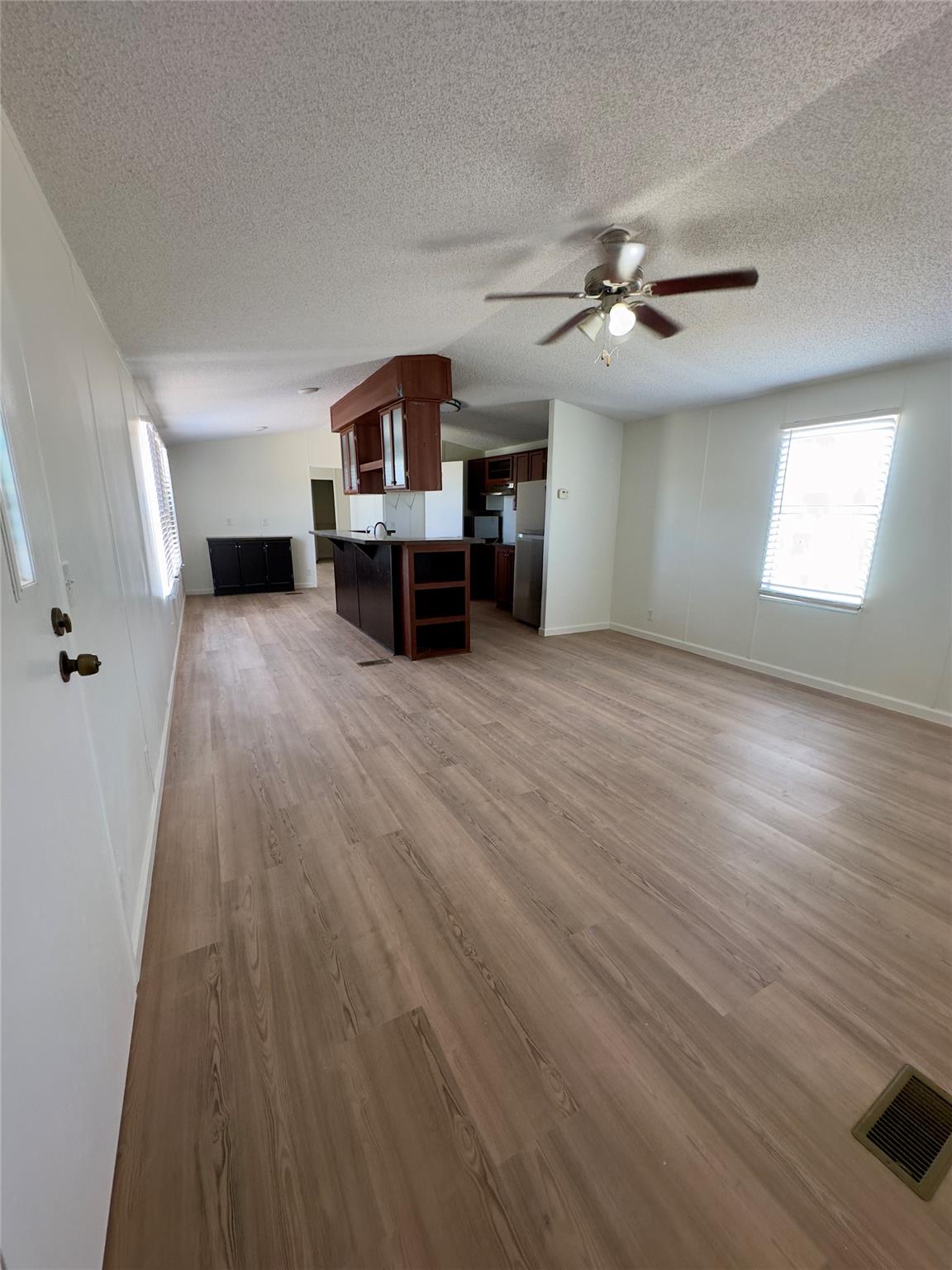 325 Lytton LN, Dale, TX 78616 photo 4