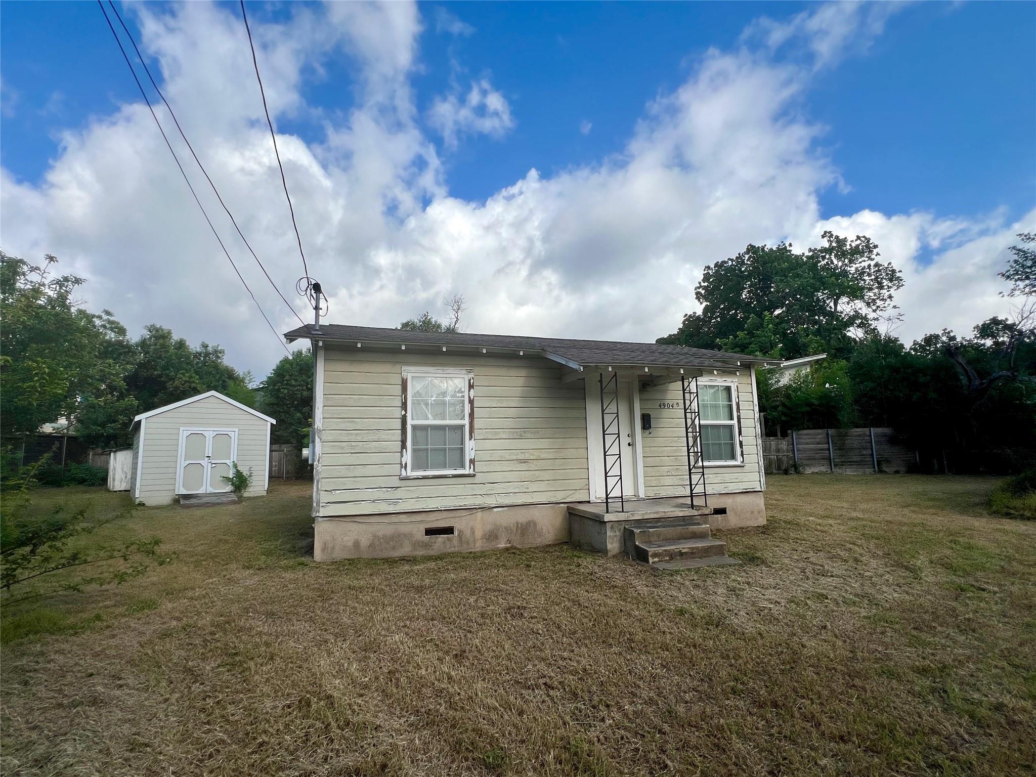 4904 Lynndale DR, Austin, TX 78756 photo 4