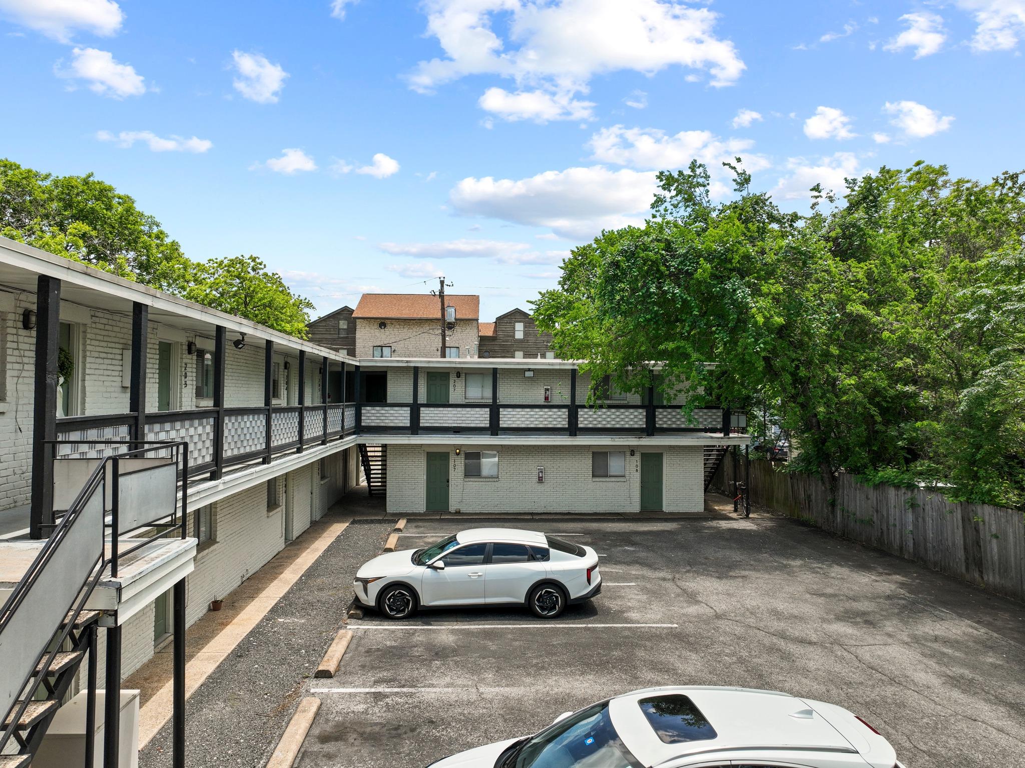 3707 Cedar ST, Austin, TX 78705 photo 3