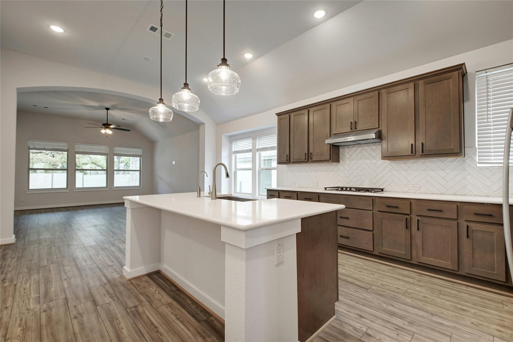 633 Pecan Bottom TRL, Georgetown, TX 78628 photo 2