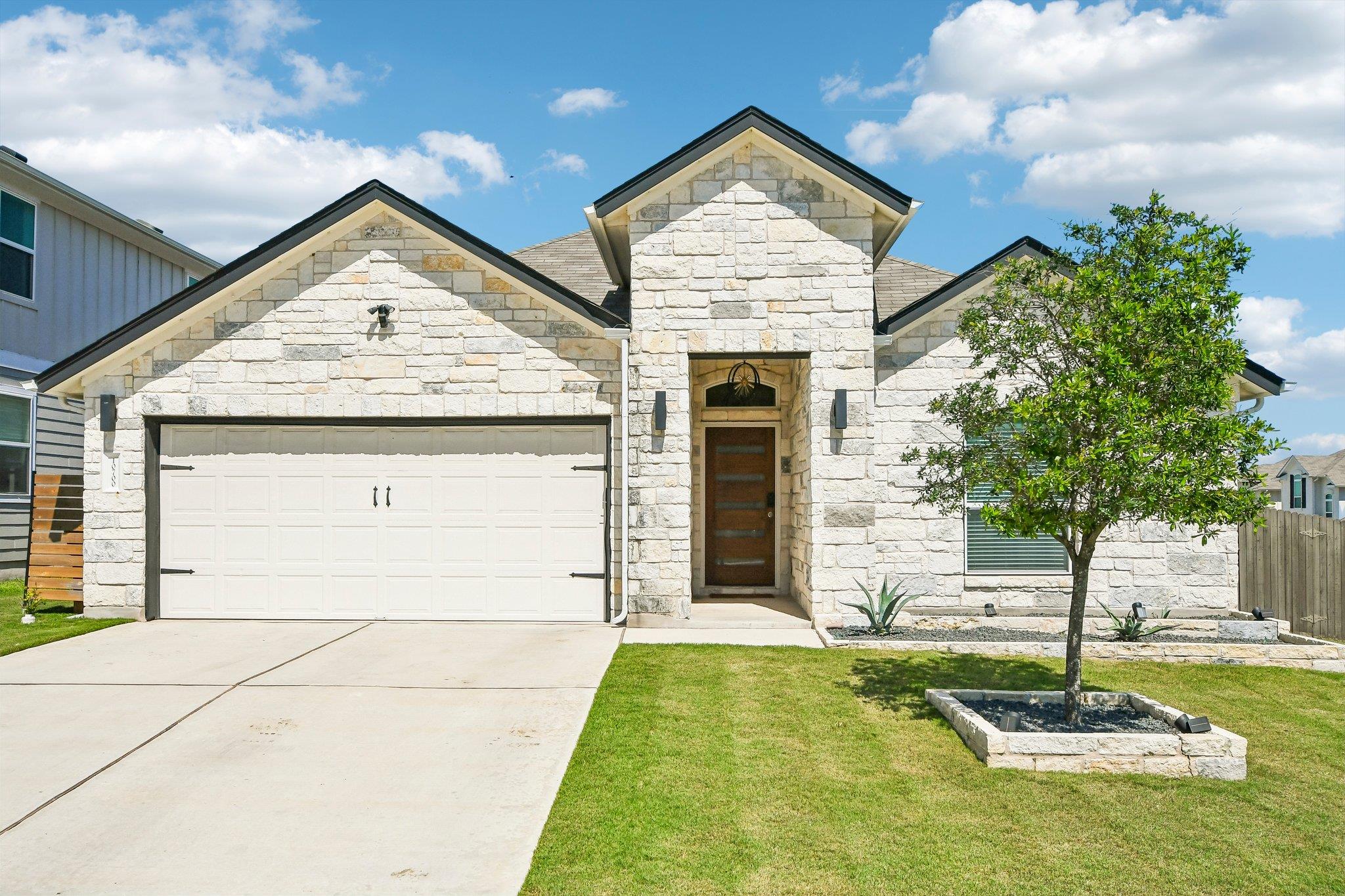 10700 Sentinel DR, Austin, TX 78747 photo 2