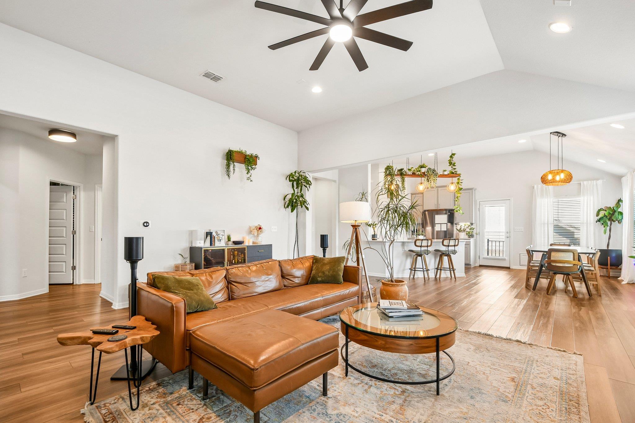 10700 Sentinel DR, Austin, TX 78747 photo 3