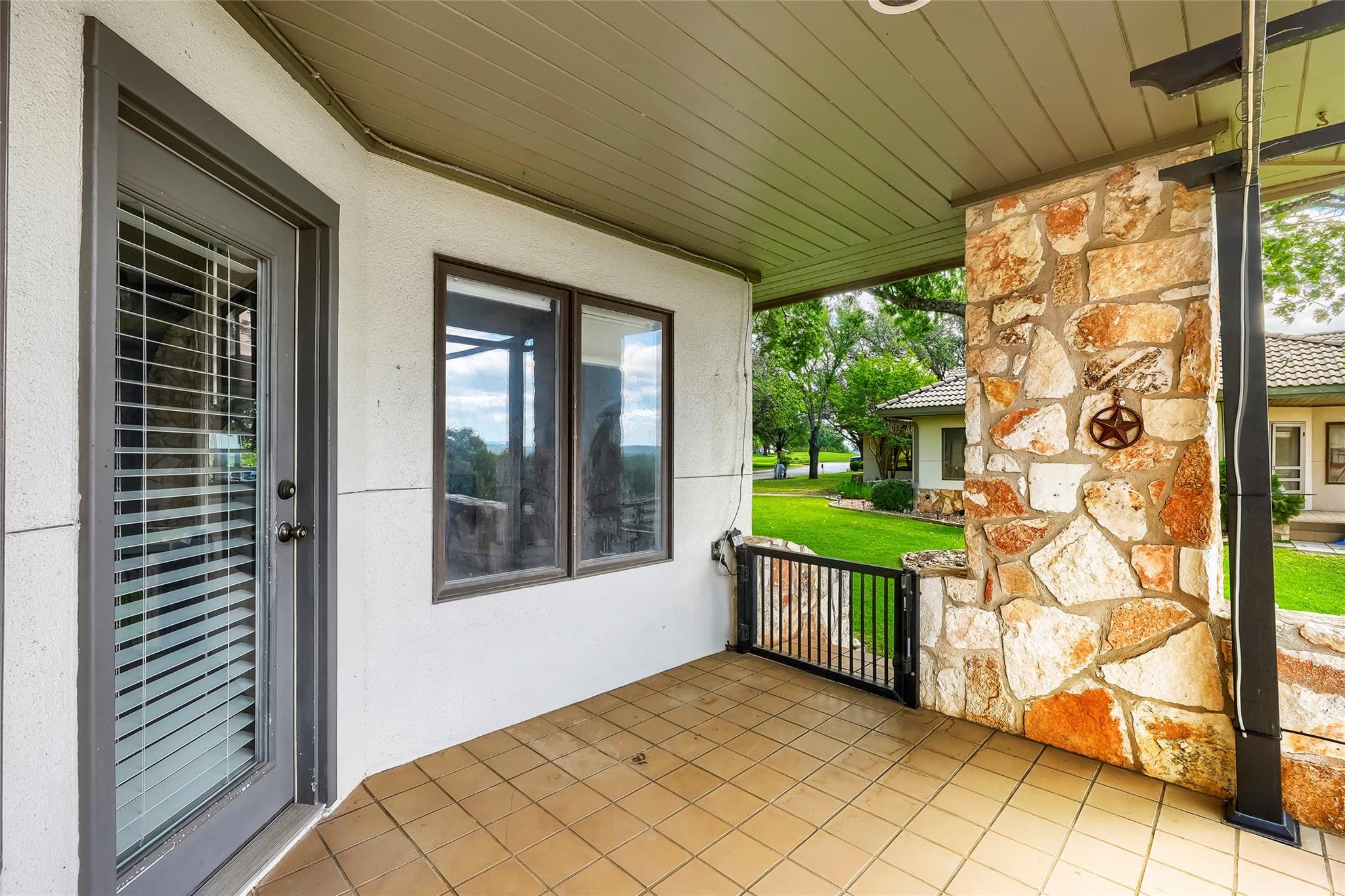 1607 Clubhouse Hill DR, Spicewood, TX 78669 photo 4