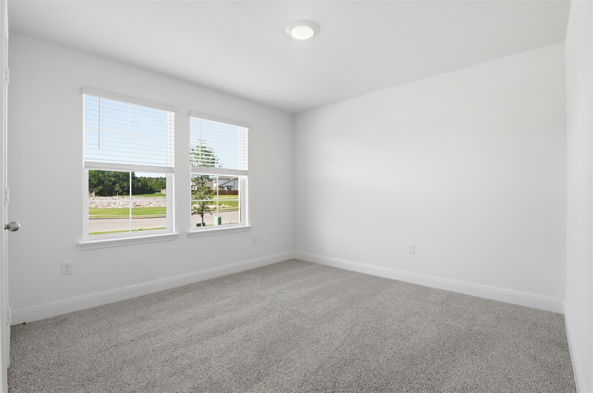 109 Bruin Paw DR, Georgetown, TX 78628 photo 4