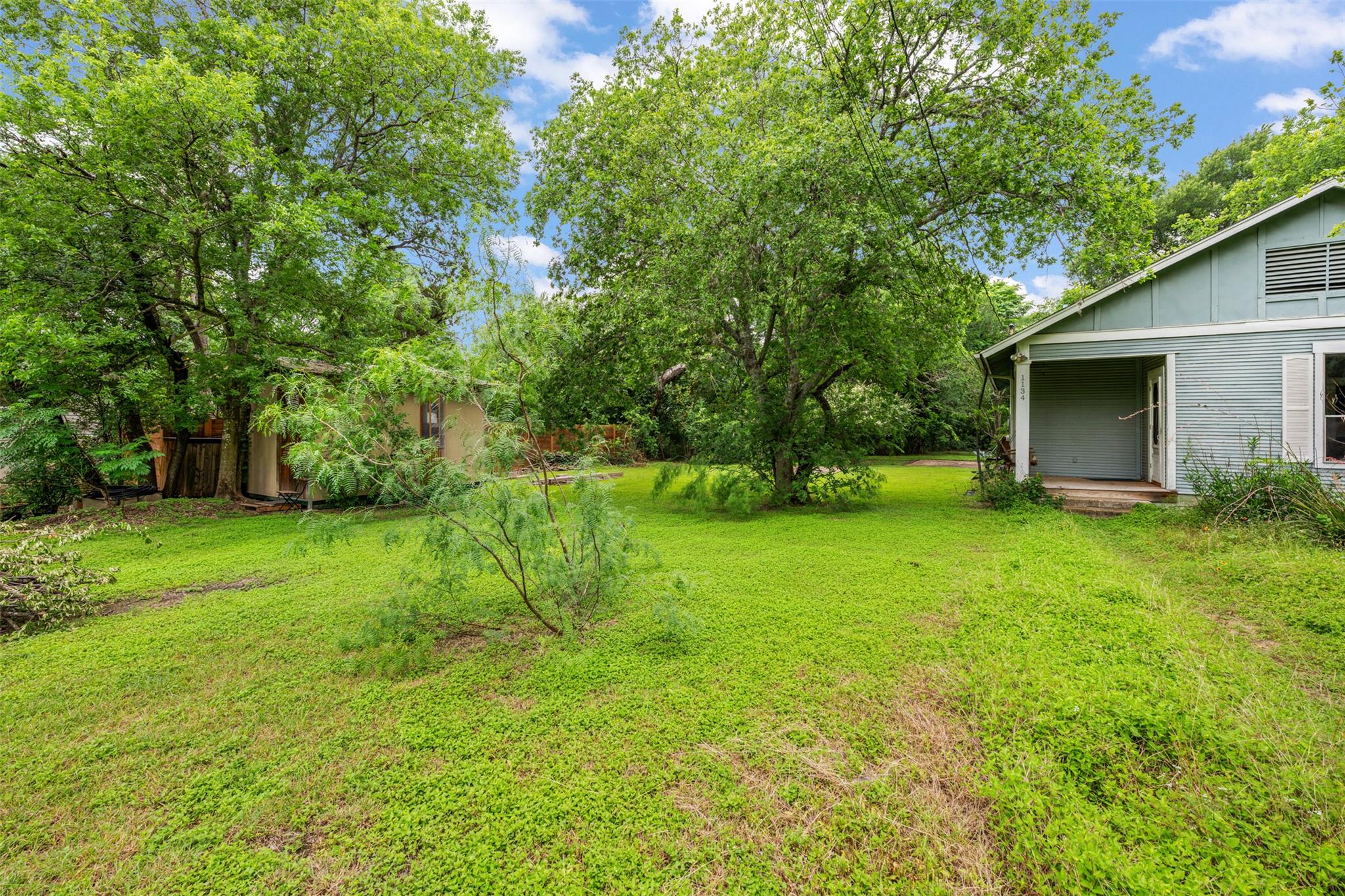 1132 Eleanor ST, Austin, TX 78721 photo 3