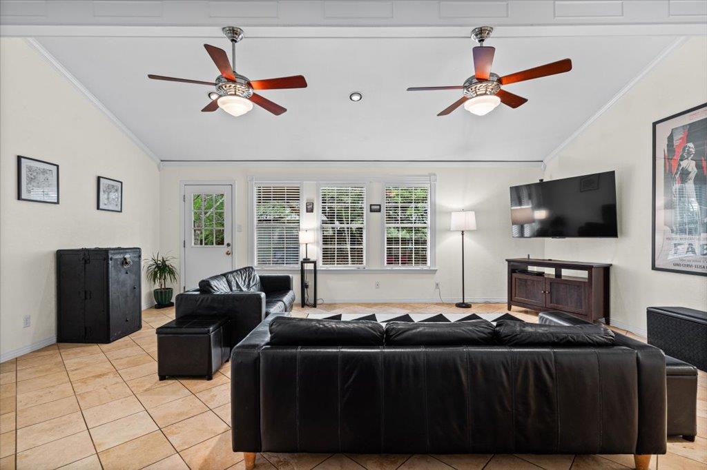 6010 Morning Dew DR, Austin, TX 78749 photo 4