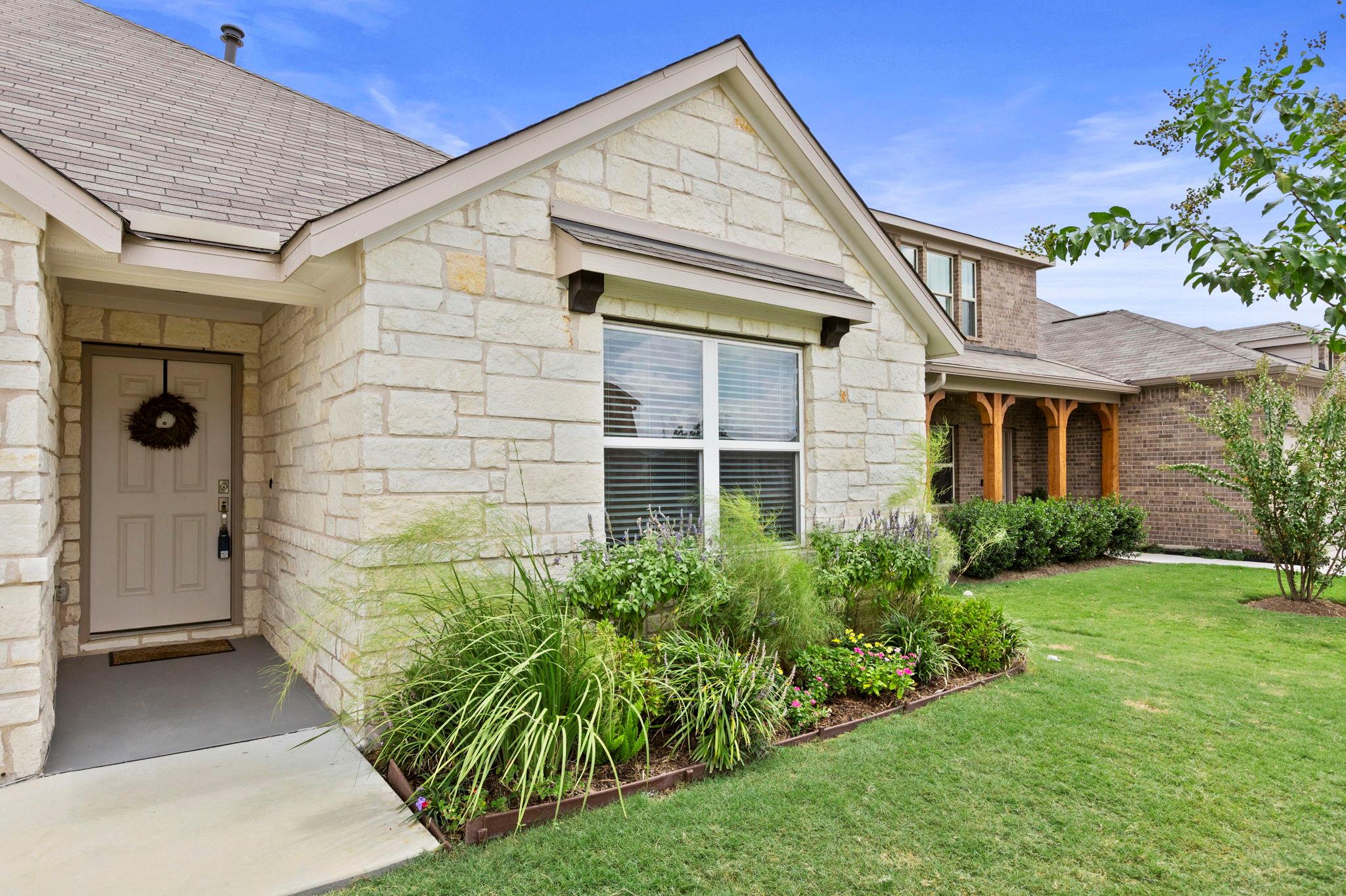 1012 San Marcos ST, Manor, TX 78653 photo 3