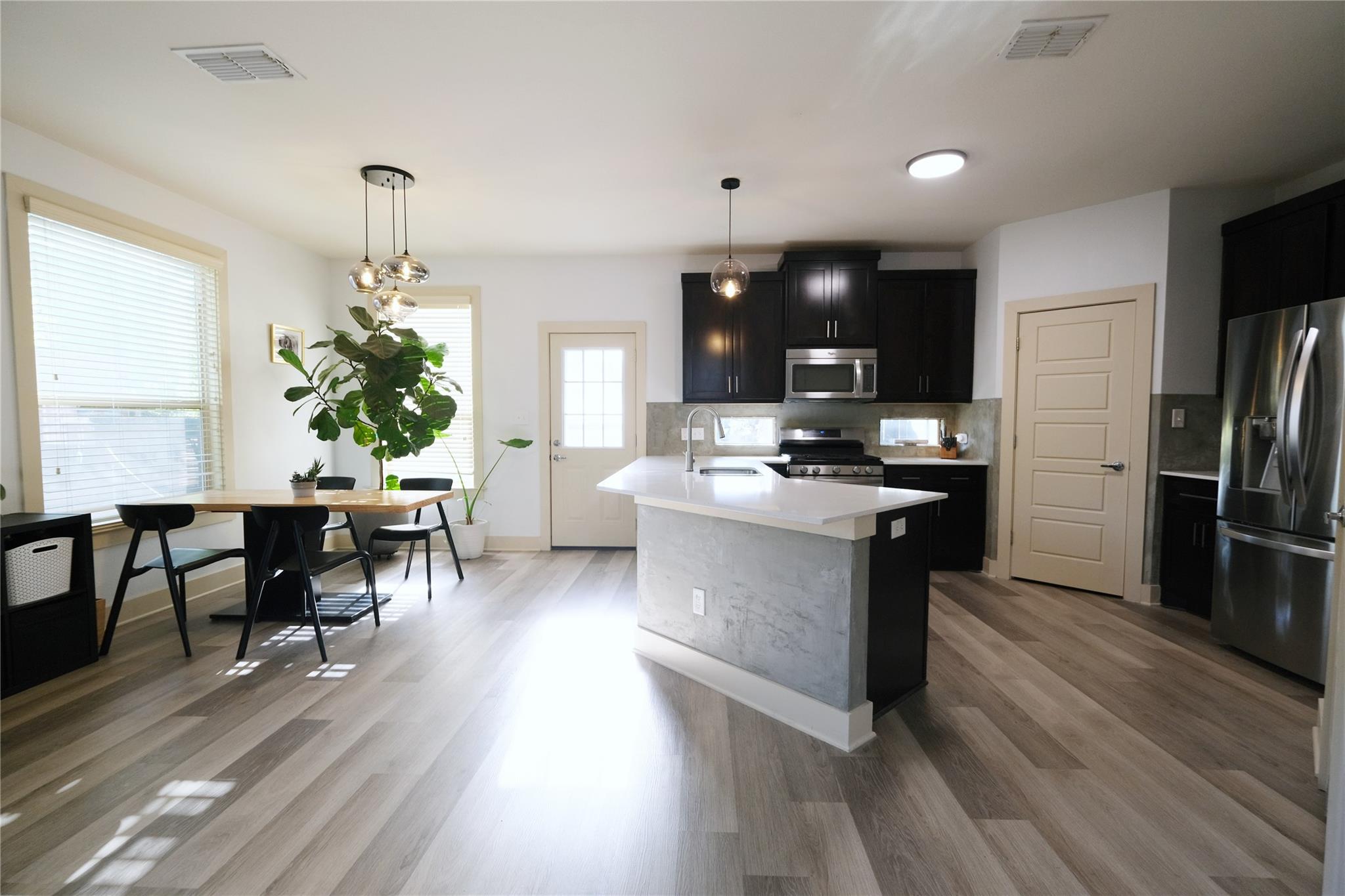 604 Allen ST #104, Austin, TX 78702 photo 3